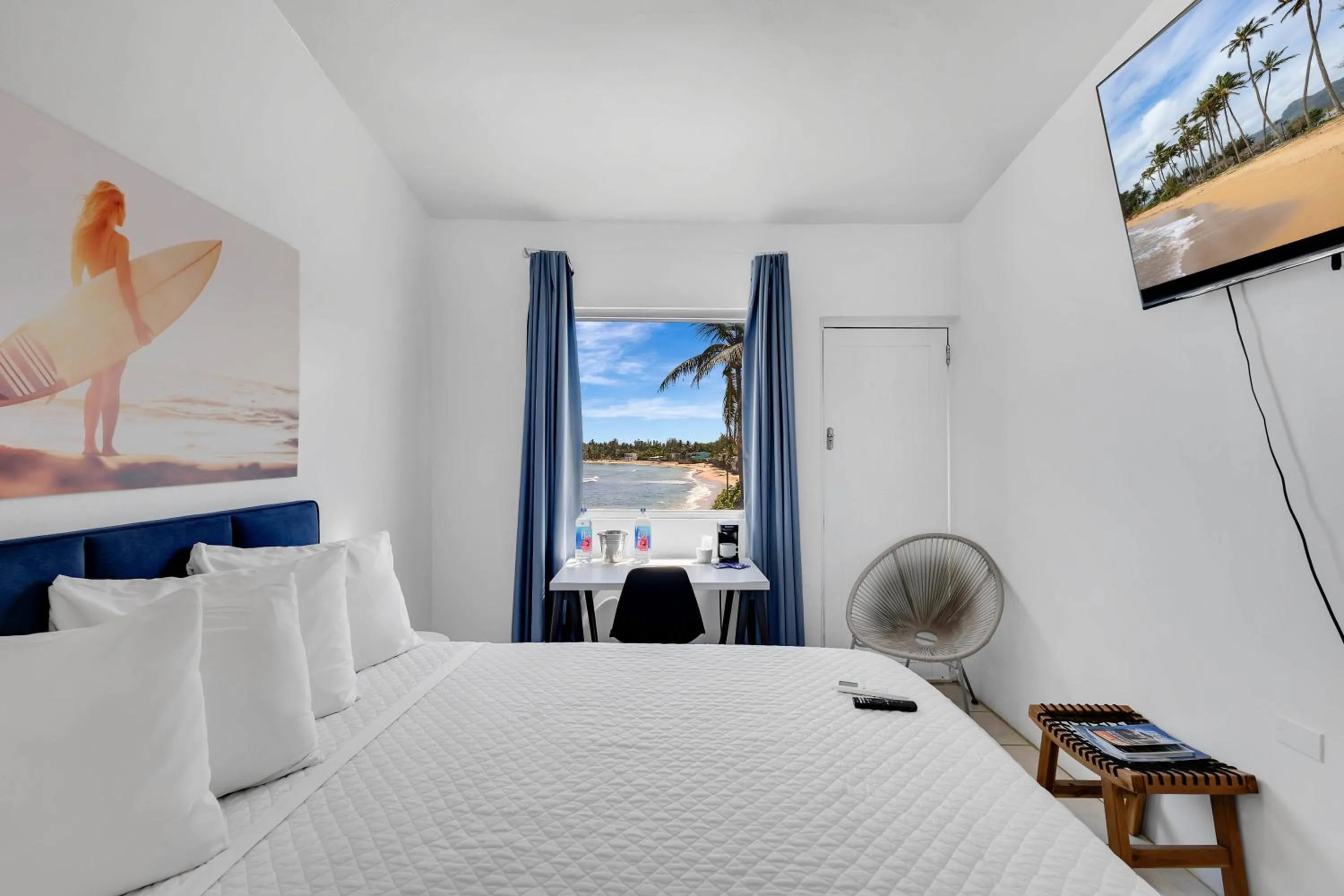 Bed in Bella Surf Inn