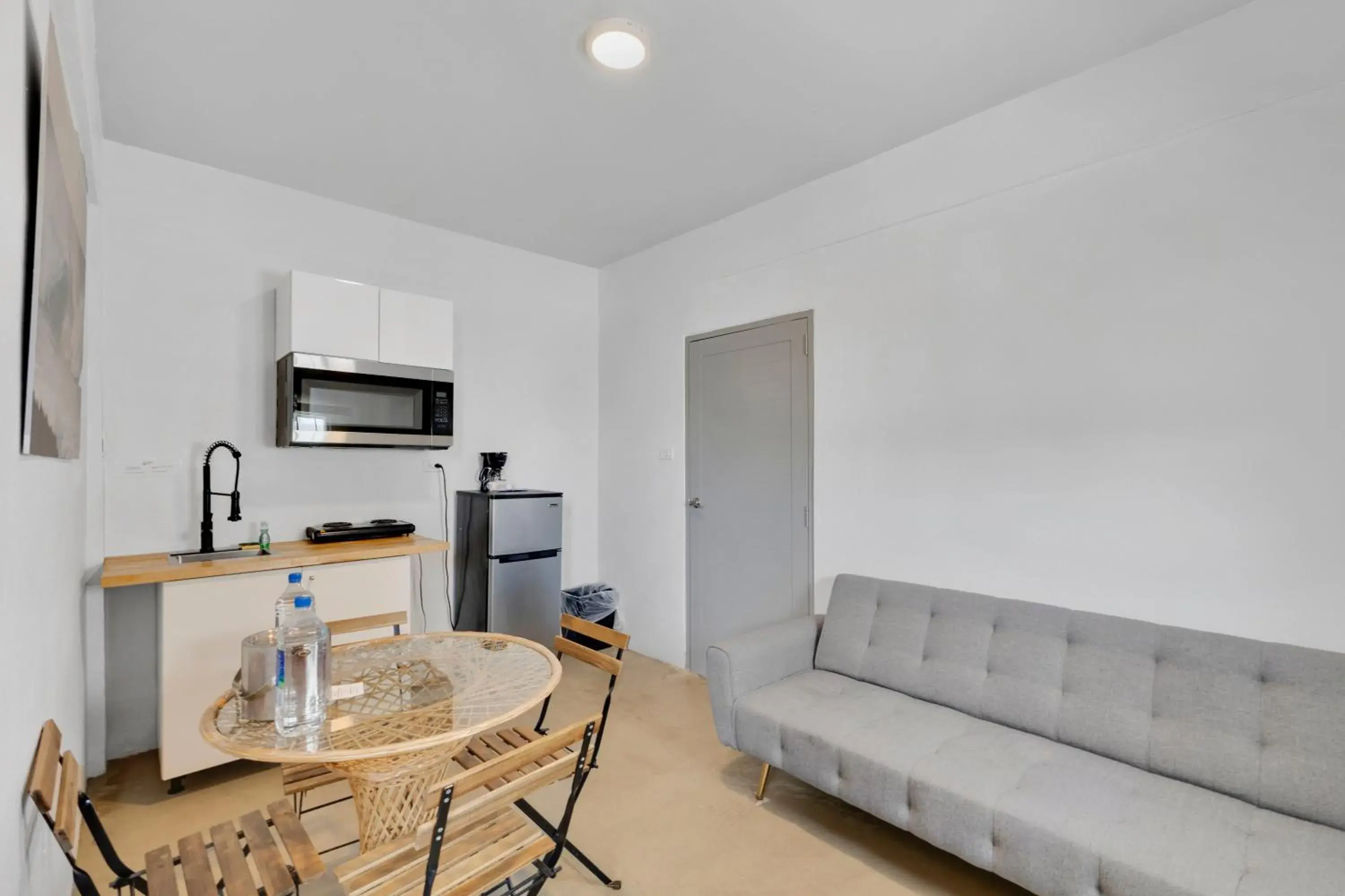 Double or Twin Room with Bathroom in Bella Surf Inn Double or Twin Room with Bathroom in Bella Surf Inn