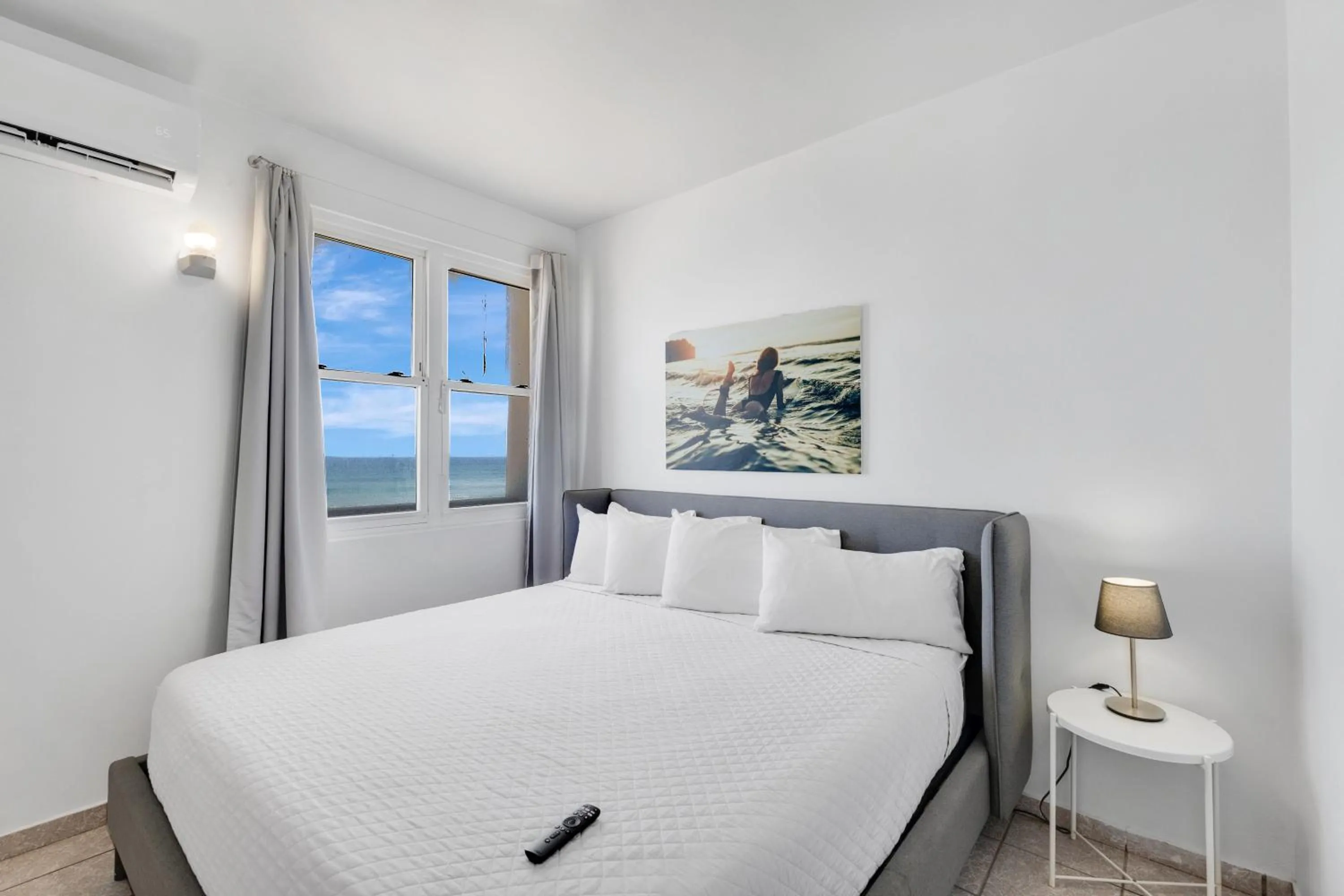 Bed in Bella Surf Inn