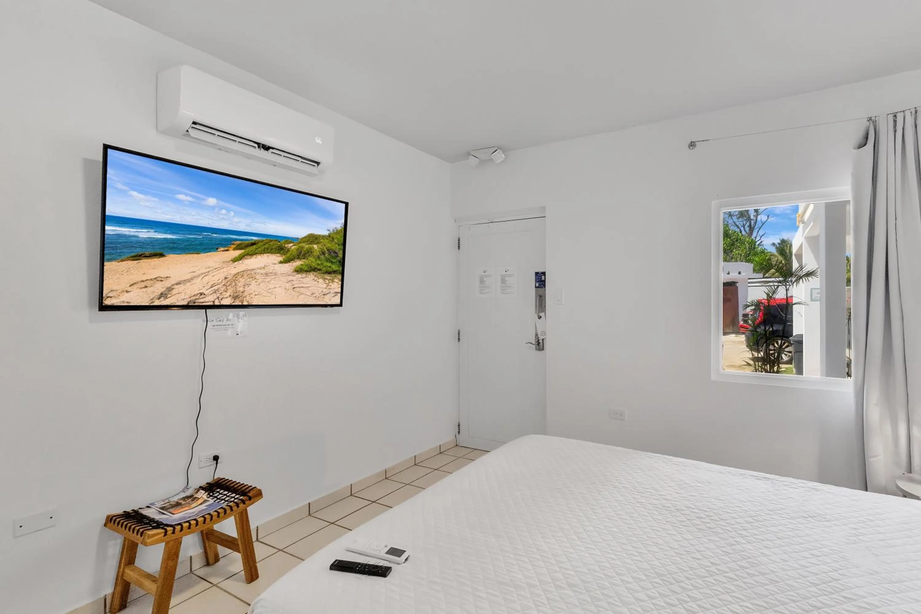 Bed in Bella Surf Inn