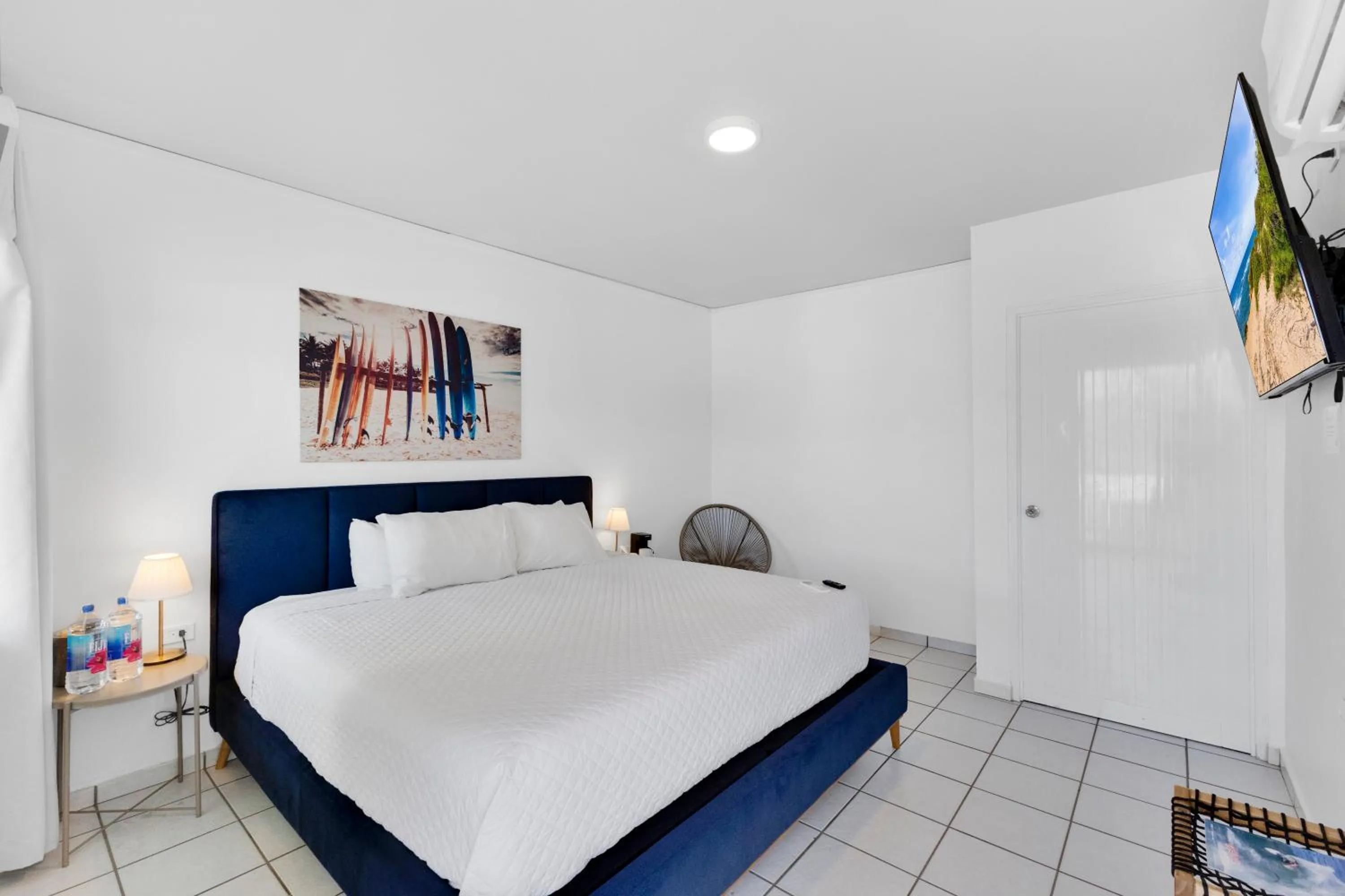 Bed in Bella Surf Inn