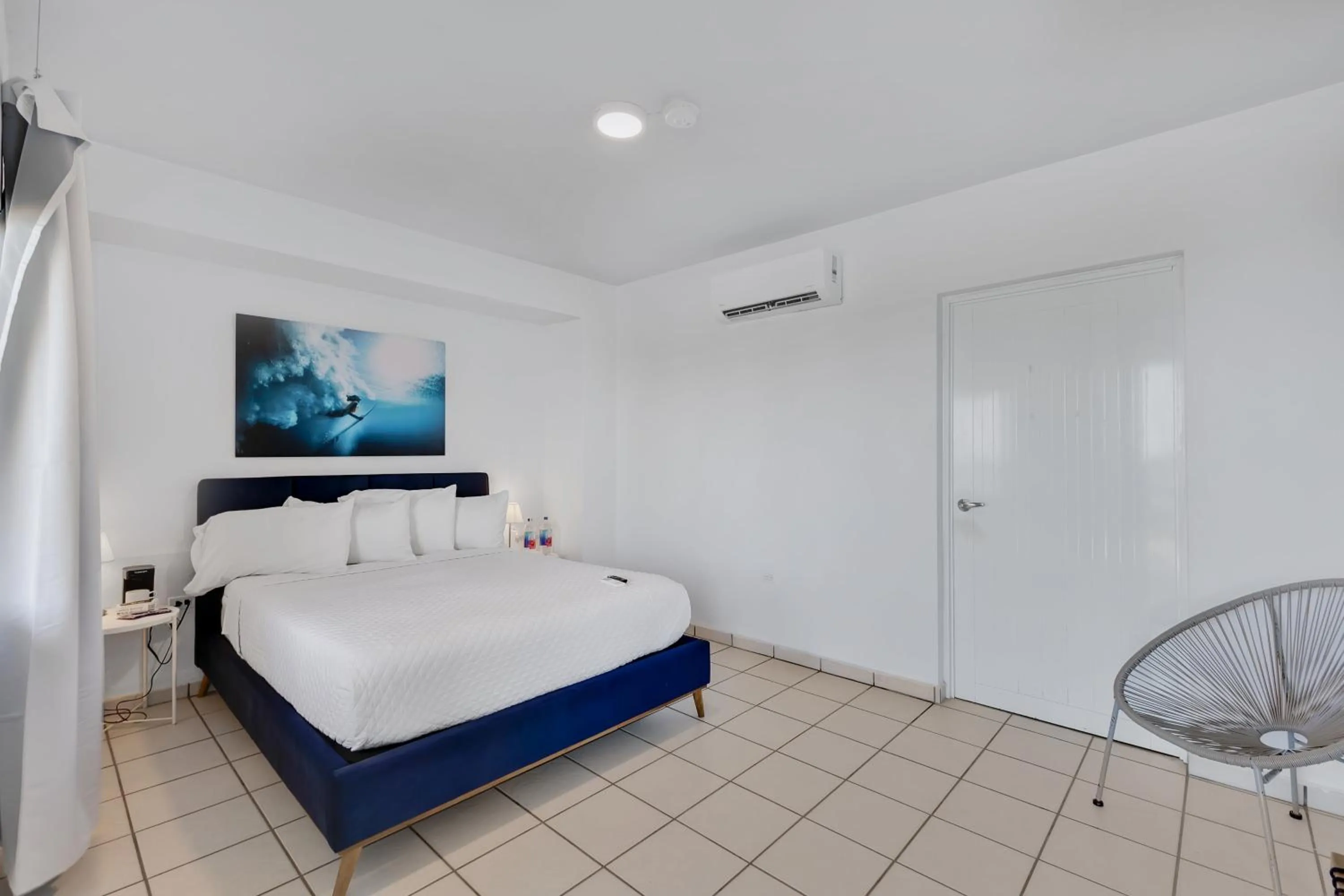 Bed in Bella Surf Inn