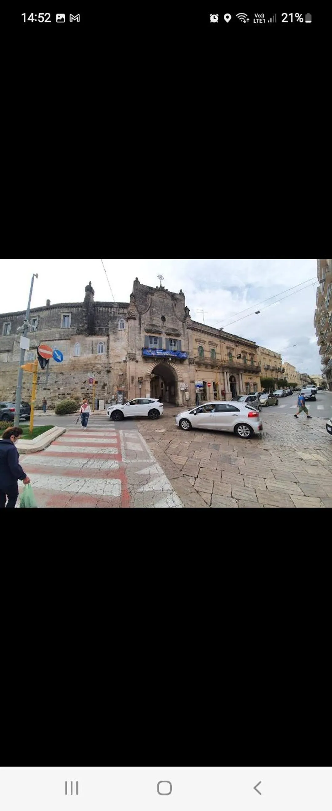 Neighbourhood in L'edera