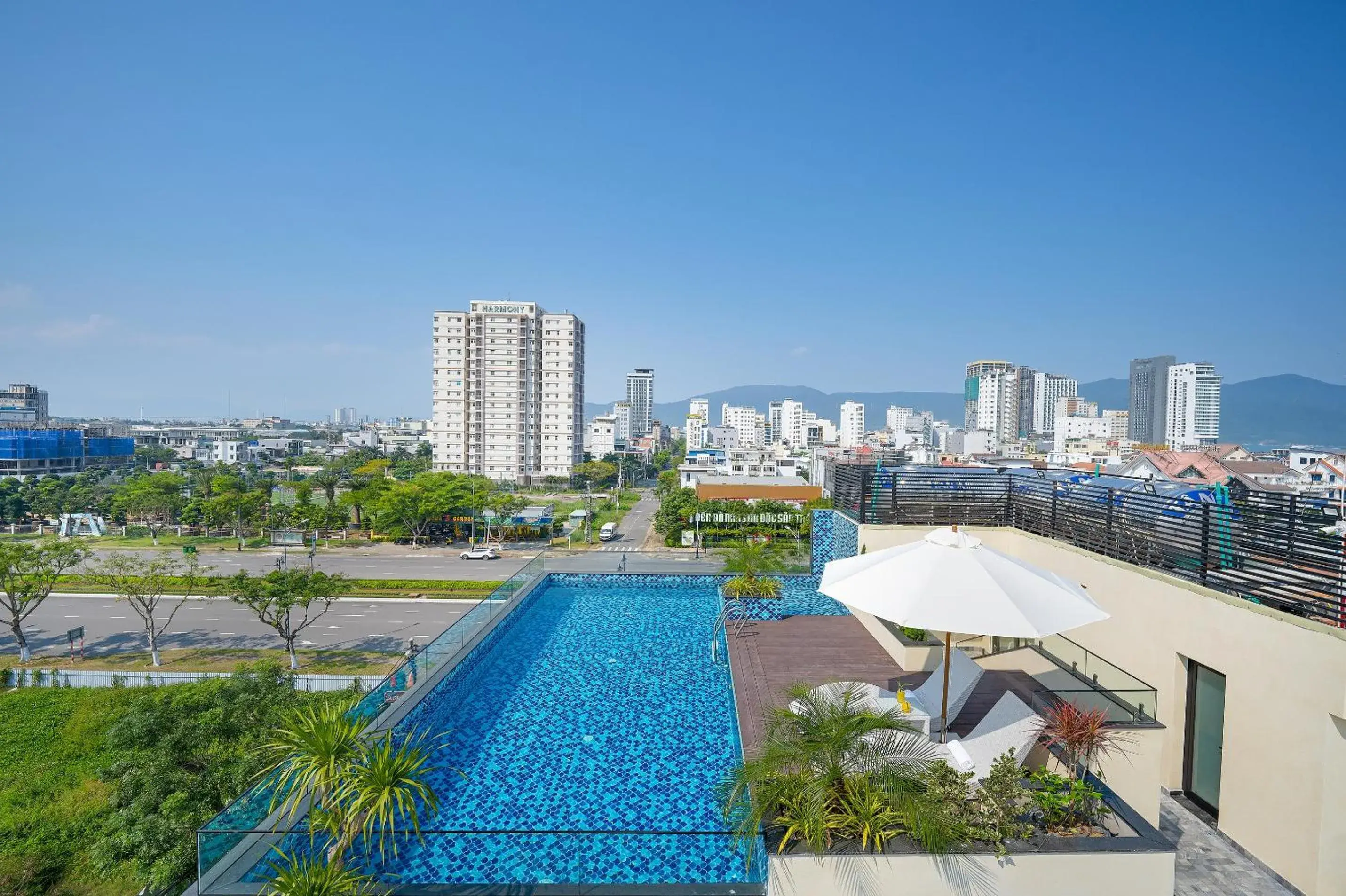 Pool view in M92 Boutique Da Nang Beach Hotel Pool view in M92 Boutique Da Nang Beach Hotel