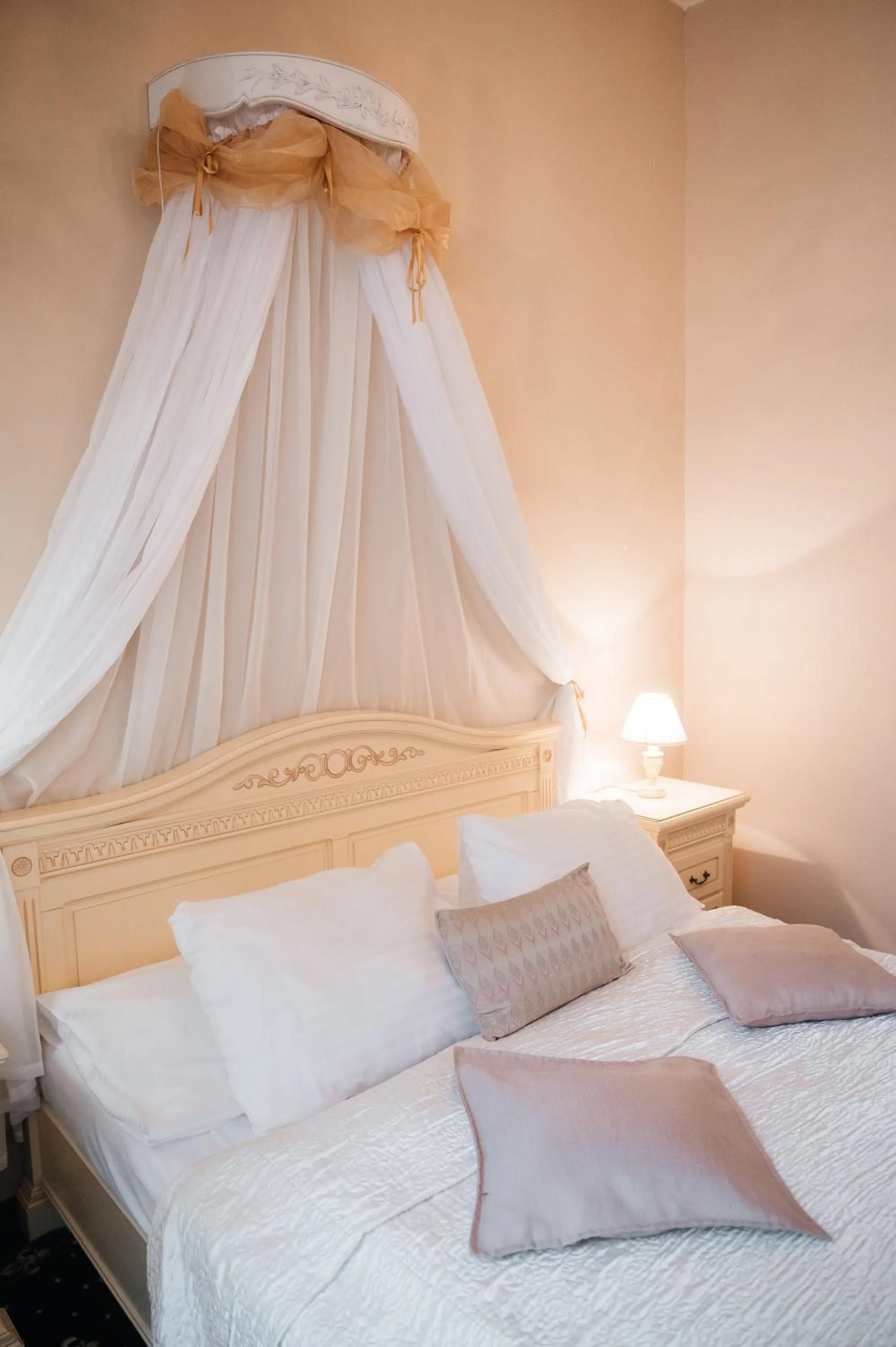 Bedroom, Bed in Alisa Hotel