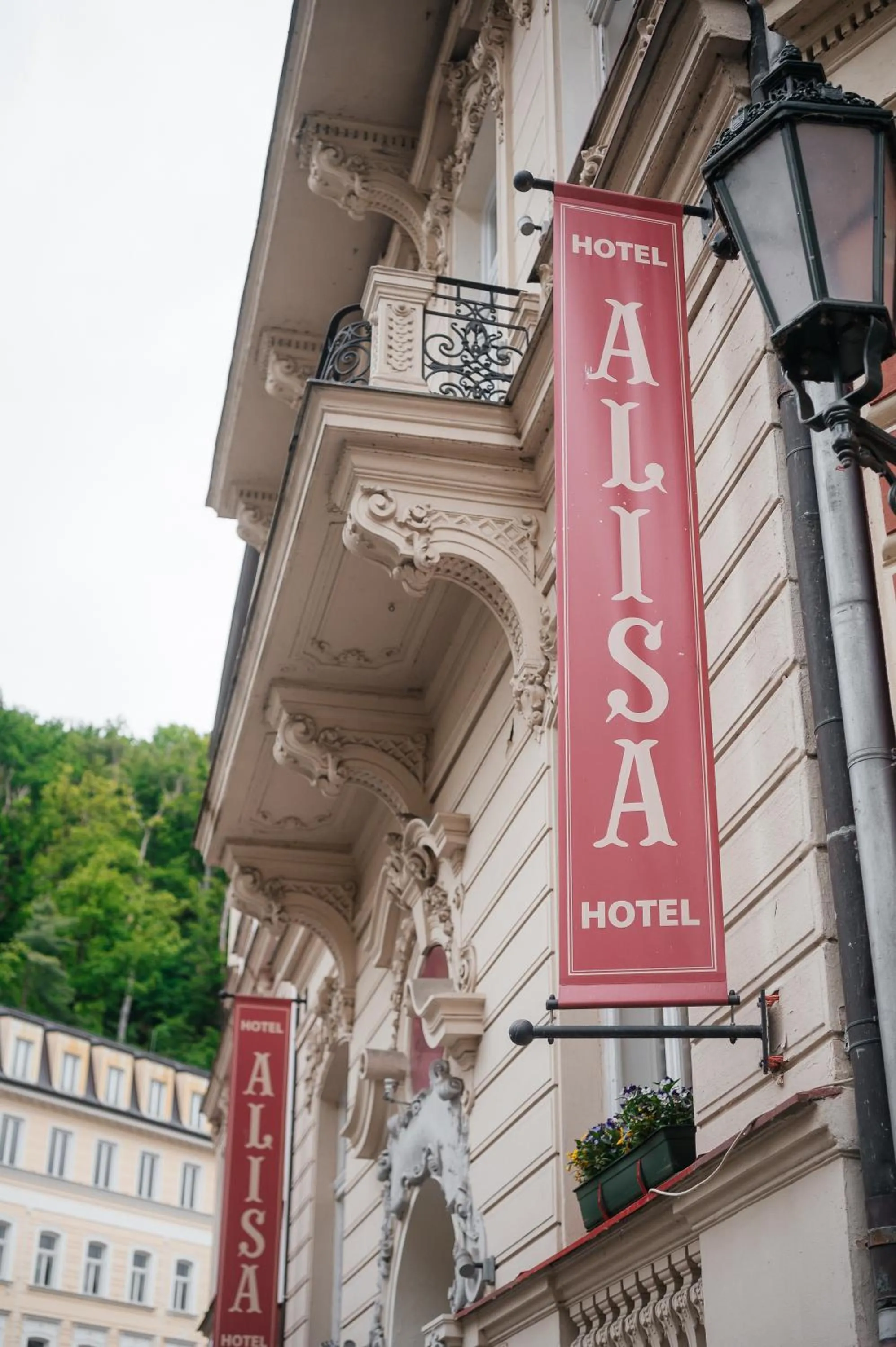 Property building in Alisa Hotel