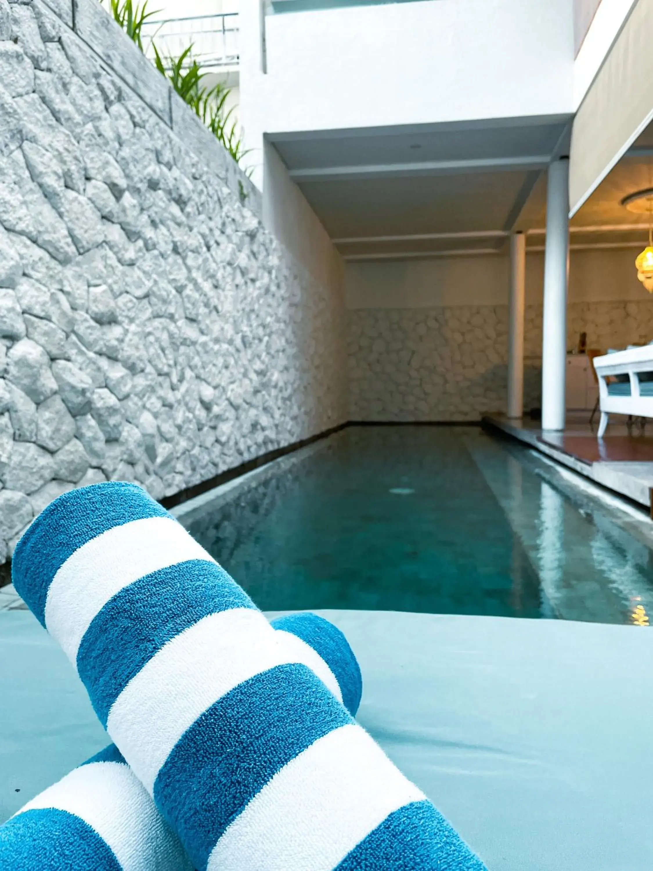 Swimming pool in Calm Villa Swimming pool in Calm Villa
