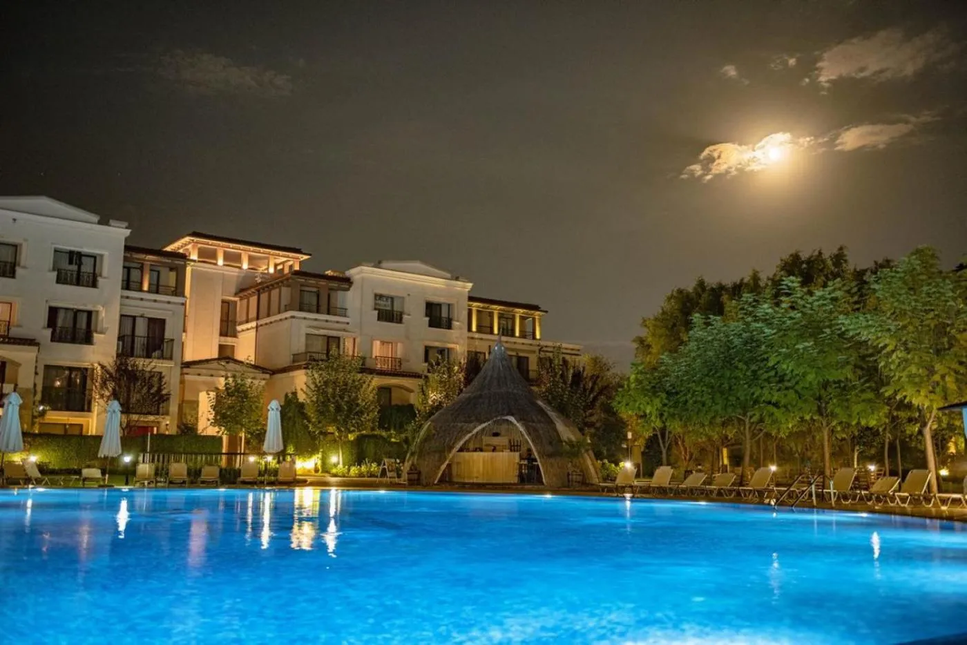 Pool view in Green Life Beach Resort Apartment