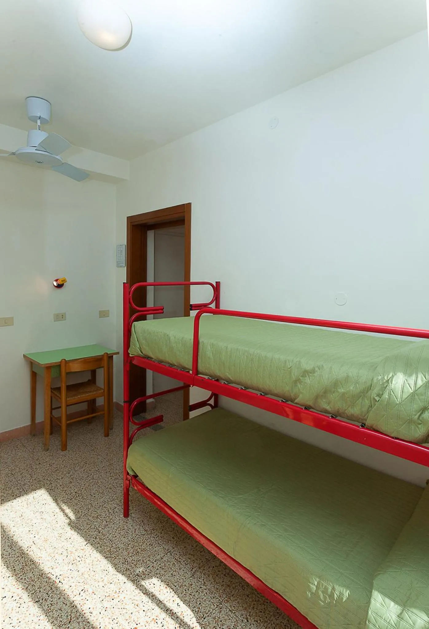 bunk bed, Bed in Hotel Amalfi & Dépendance
