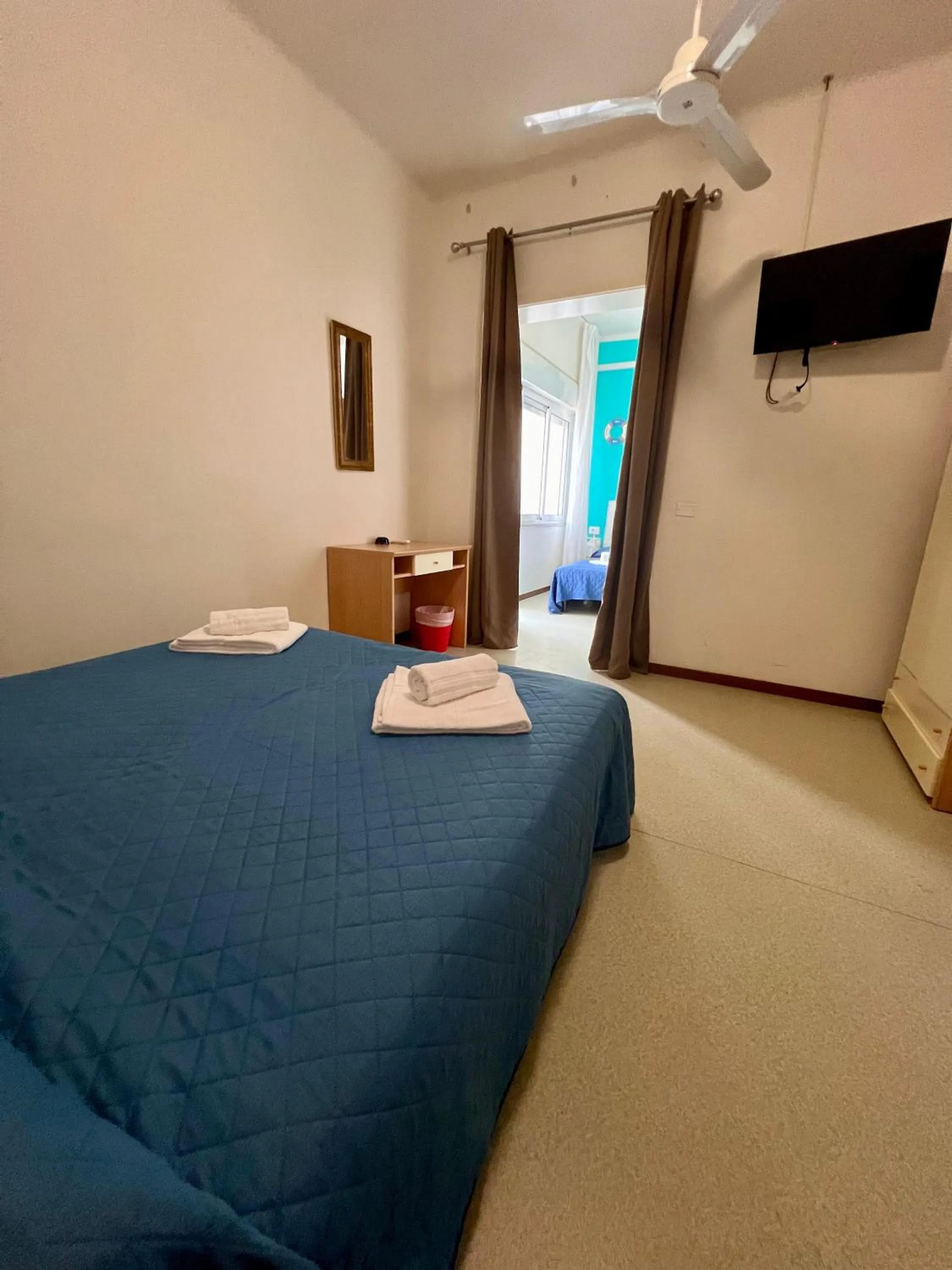 Photo of the whole room, Bed in Hotel Amalfi & Dépendance