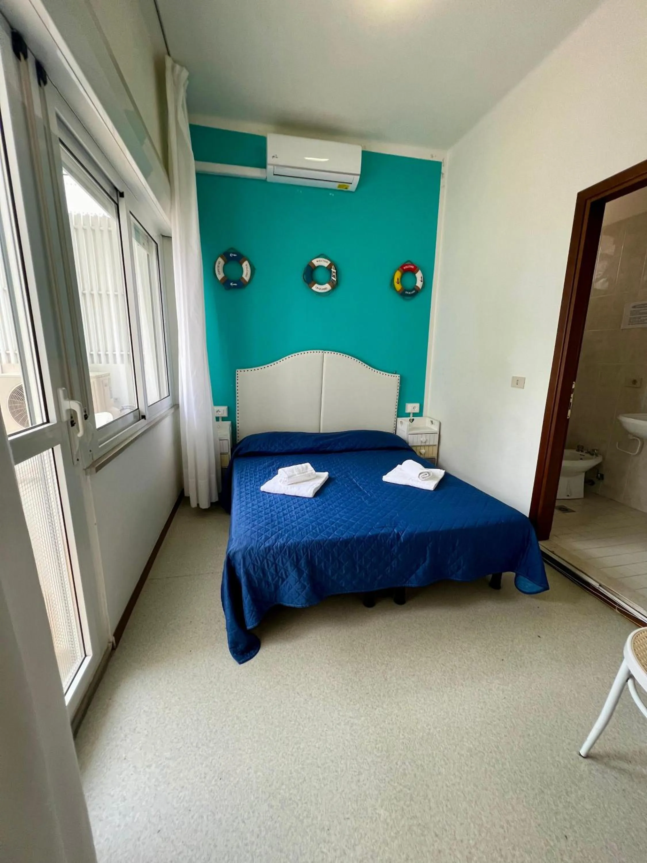 Photo of the whole room, Bed in Hotel Amalfi & Dépendance