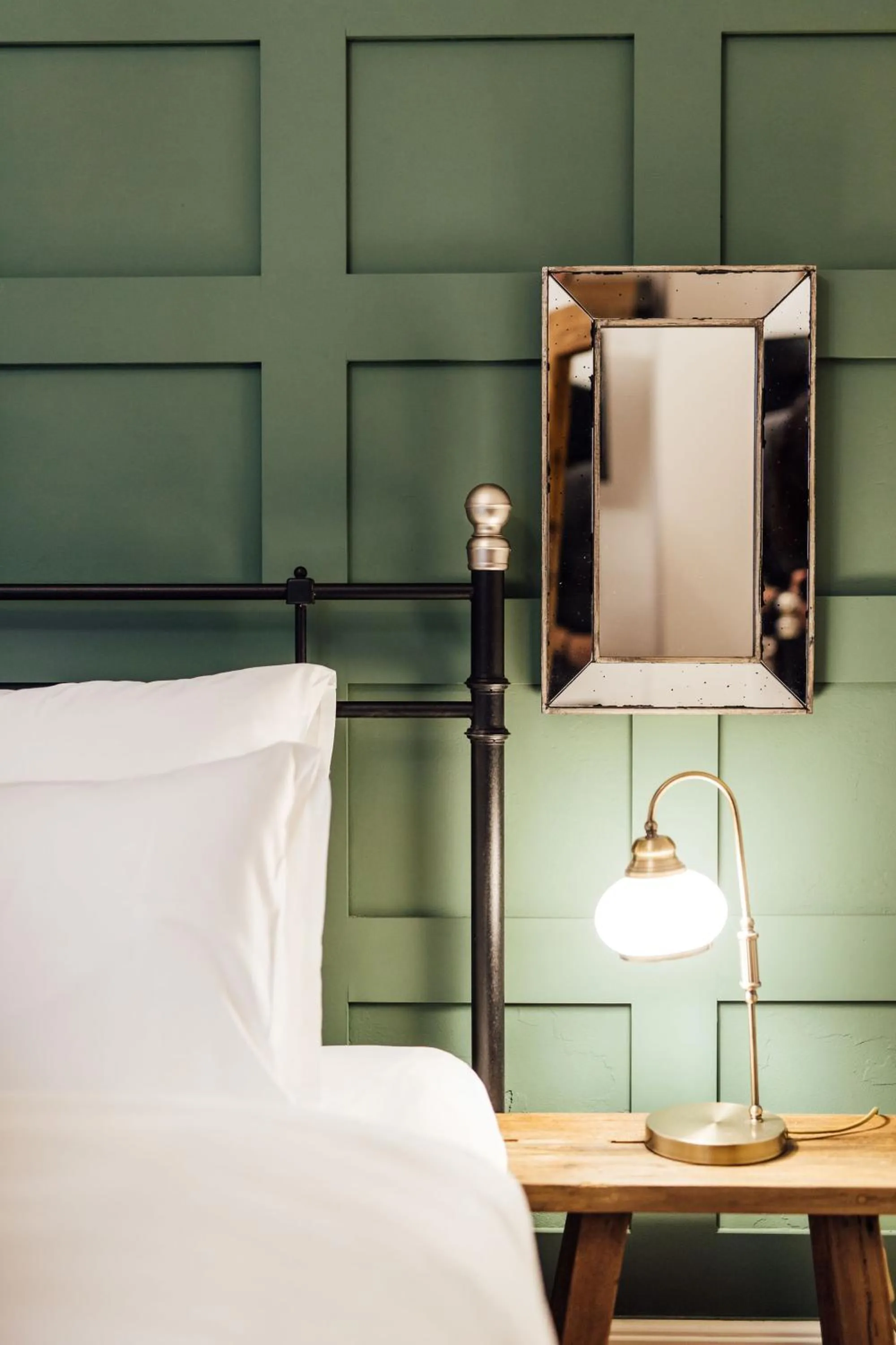 Bedroom in Nana Macs