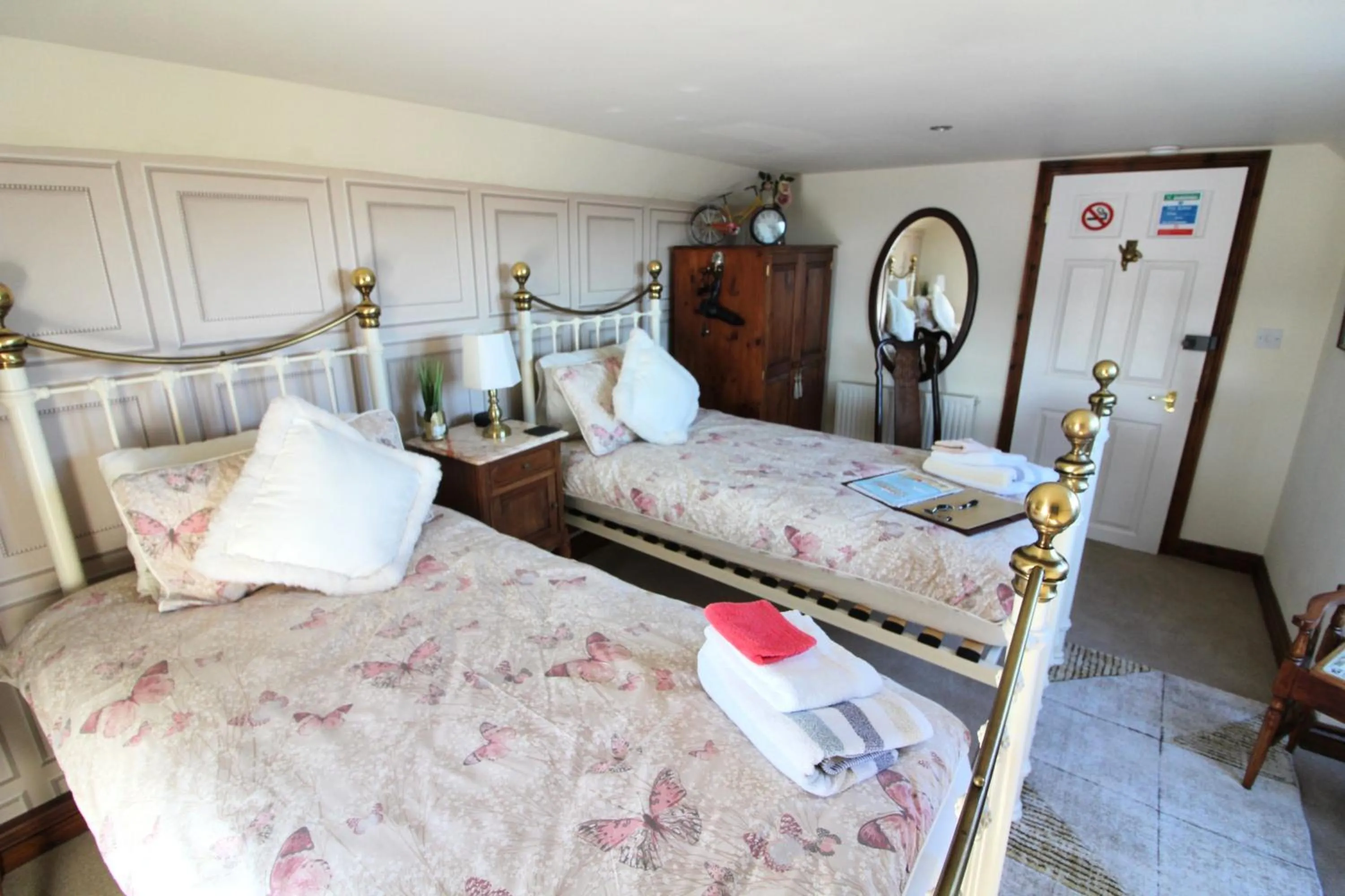 Bedroom in Melorne Farm Guest House