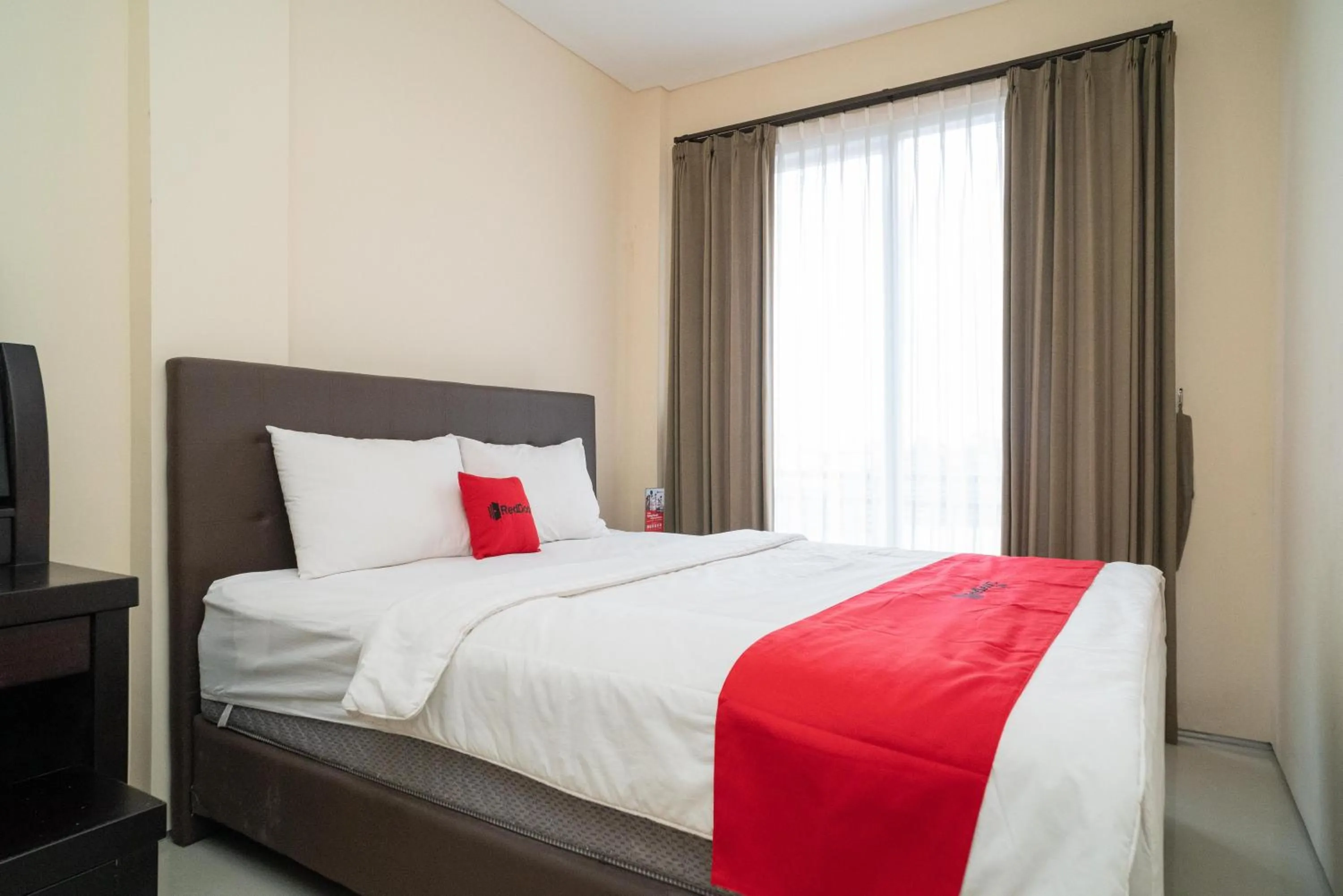 Bed in RedDoorz near ITDC Nusa Dua