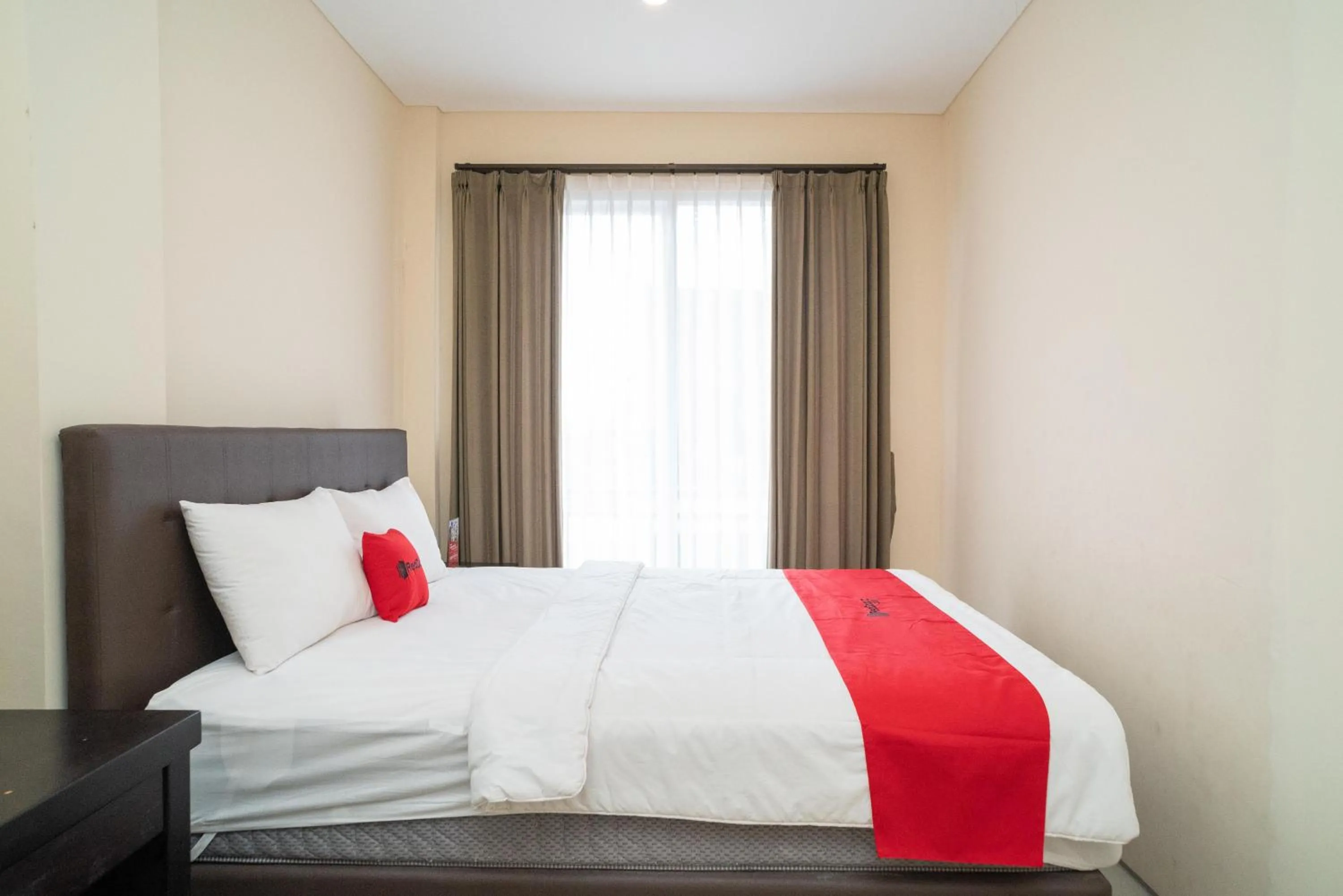Bed in RedDoorz near ITDC Nusa Dua