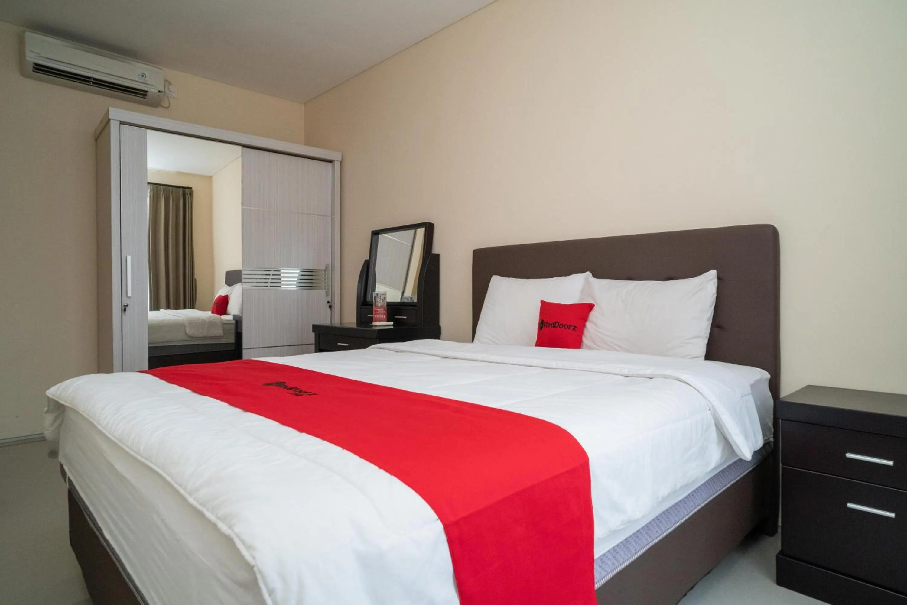 Bed in RedDoorz near ITDC Nusa Dua