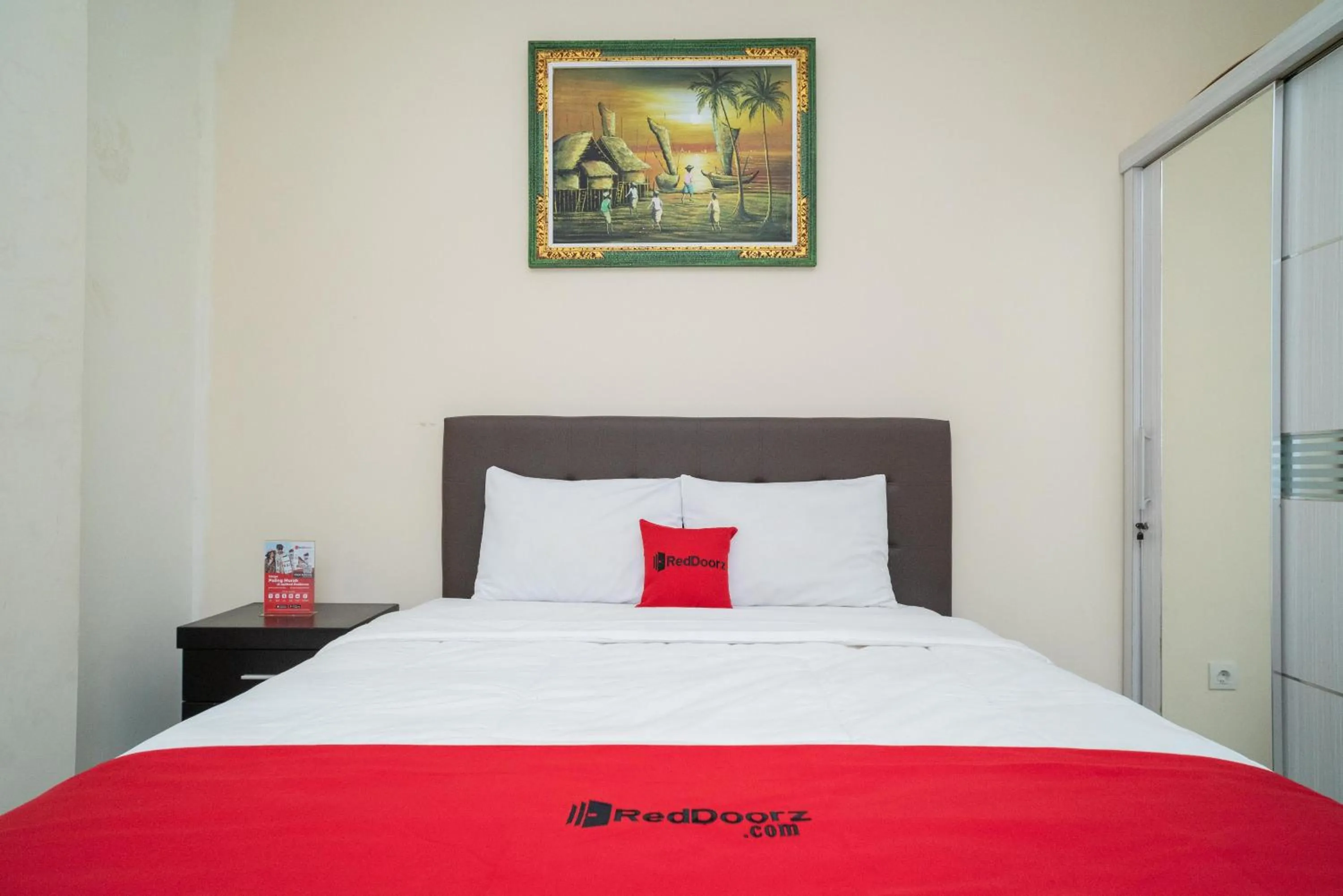 Bed in RedDoorz near ITDC Nusa Dua
