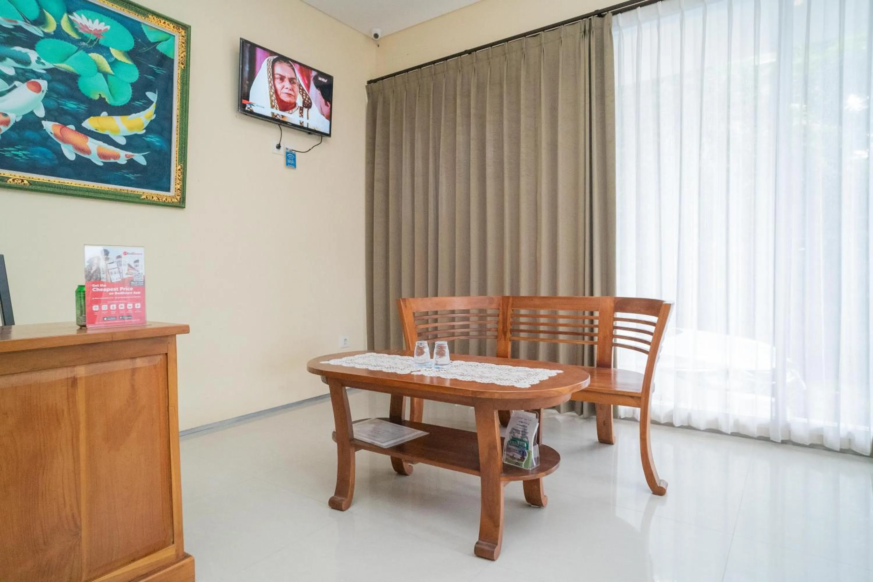 Seating area in RedDoorz near ITDC Nusa Dua