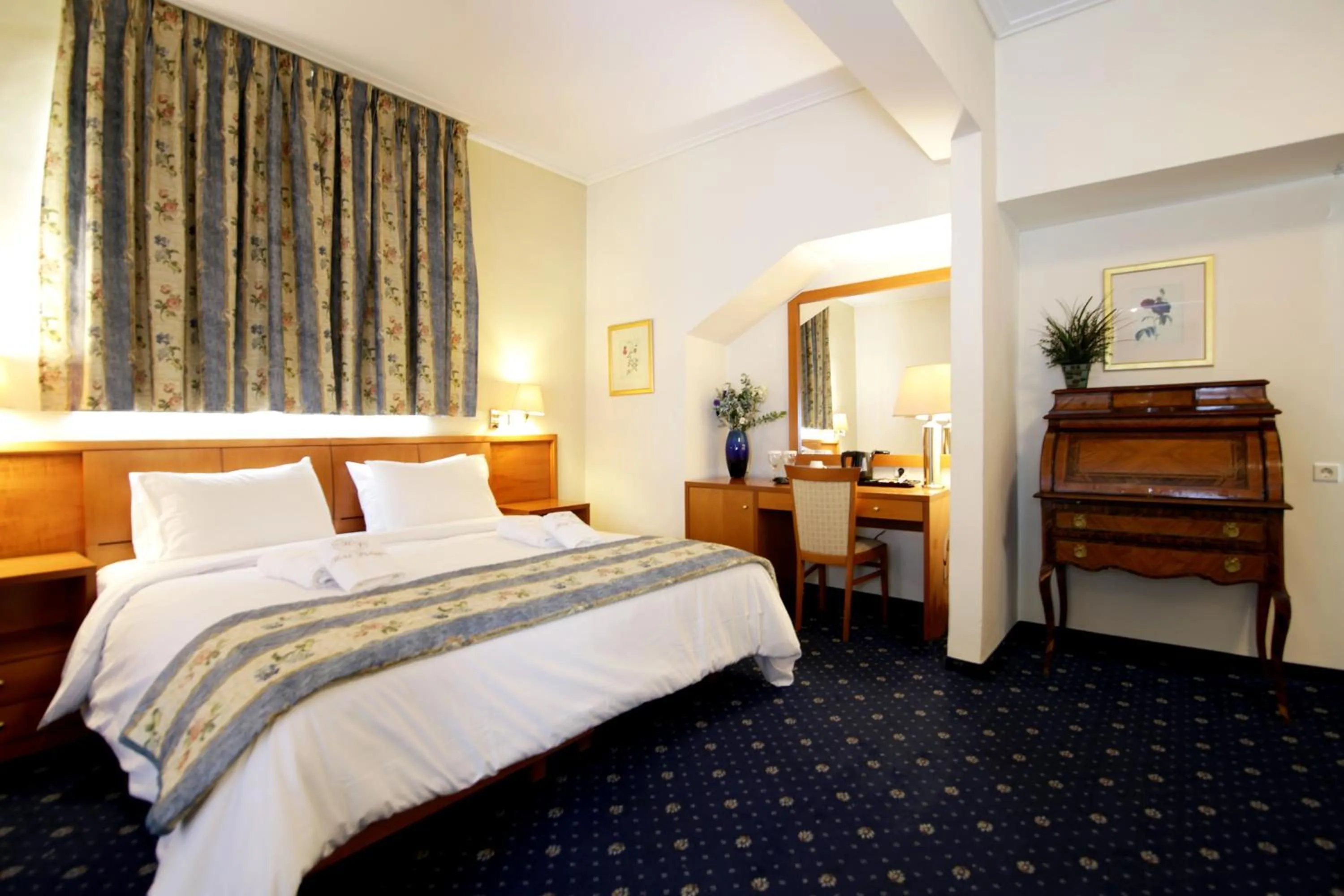 Bed in Hotel Philippos Livadeia