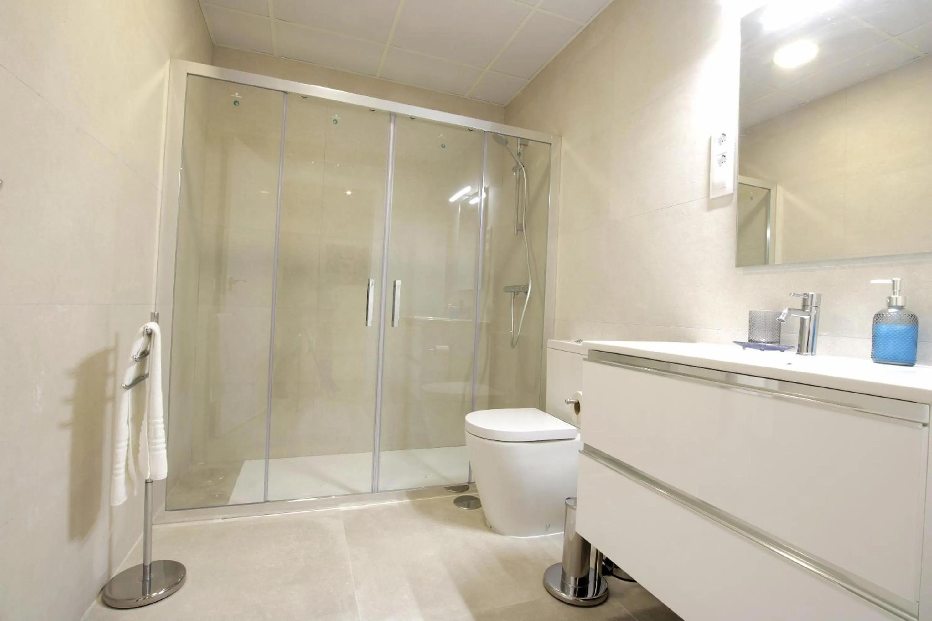 Bathroom in A un paso de la Catedral