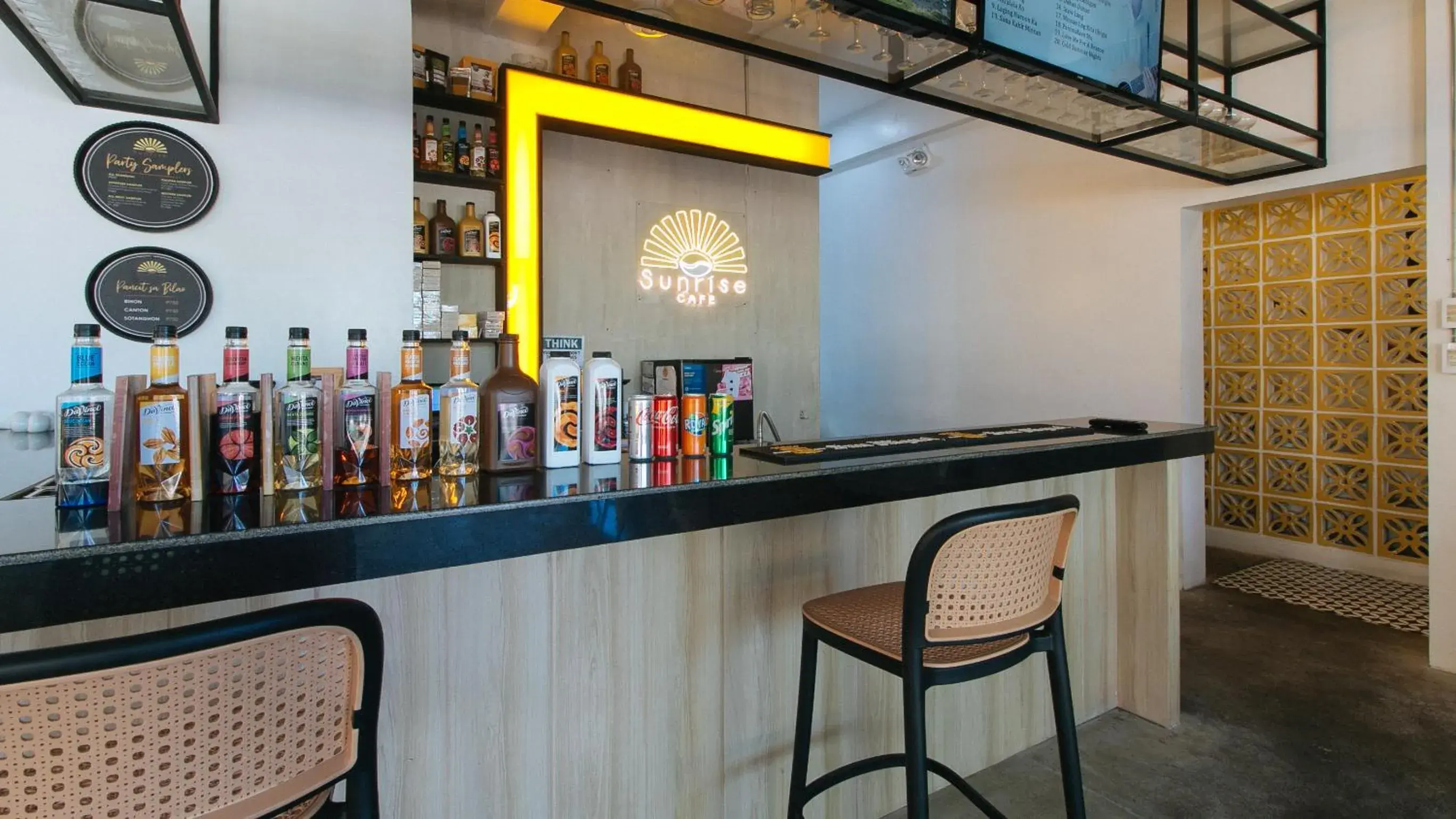 Lounge or bar in Sunny Day Residences Antipolo Lounge or bar in Sunny Day Residences Antipolo