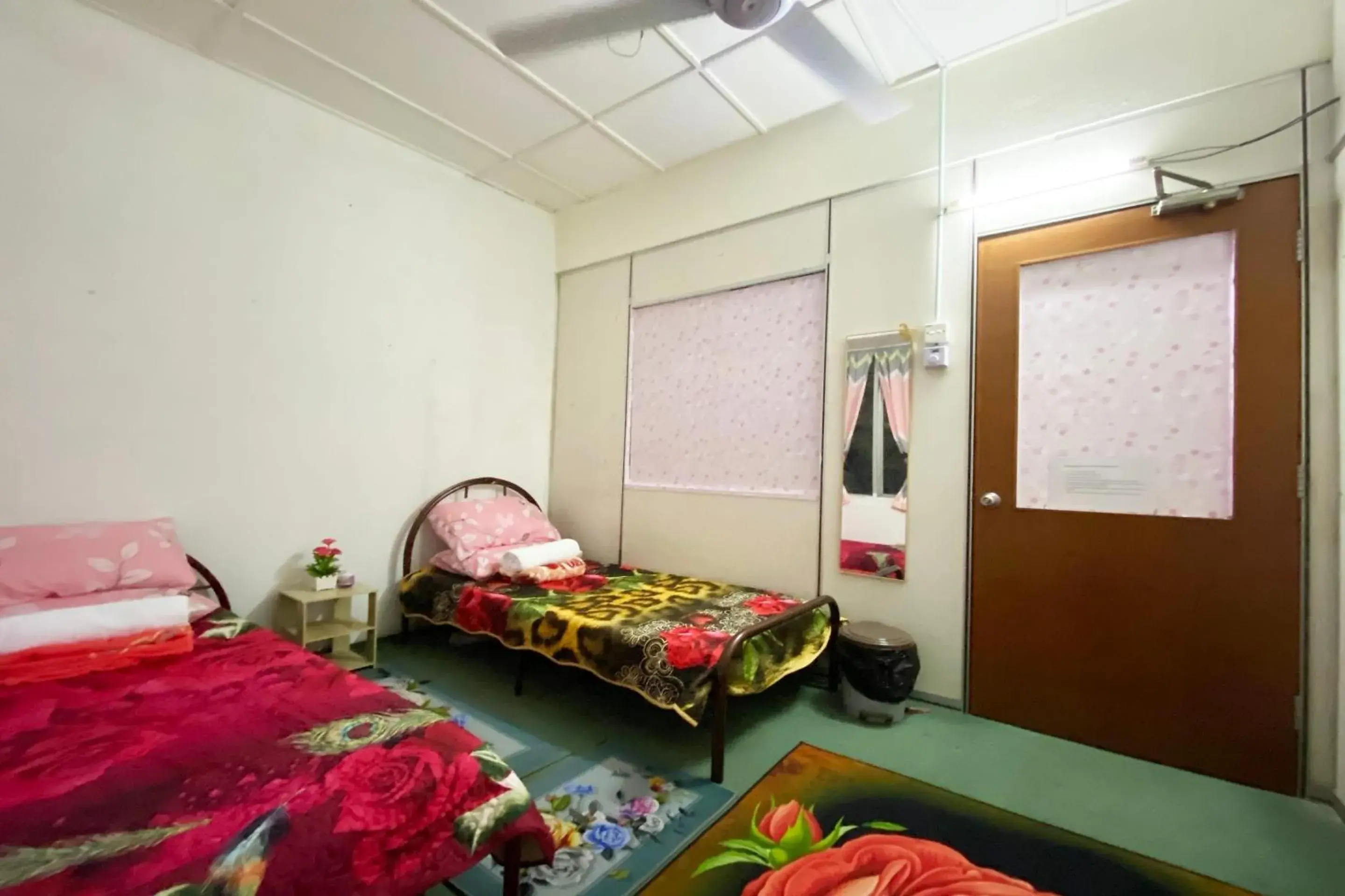 Twin Room with Shared Bathroom in Hotel O Syariah Asam Pedas Twin Room with Shared Bathroom in Hotel O Syariah Asam Pedas