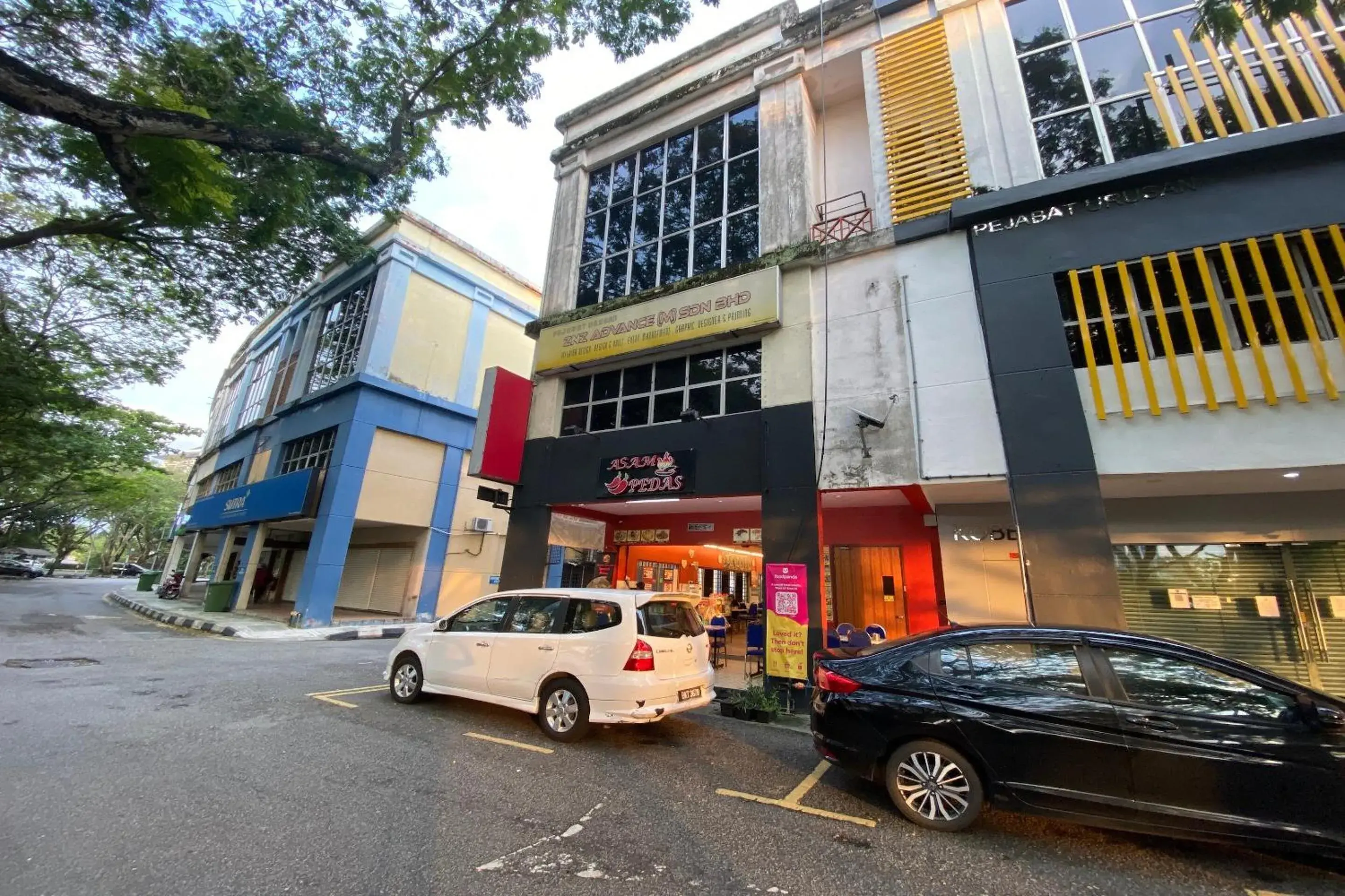 Facade/entrance in Hotel O Syariah Asam Pedas Facade/entrance in Hotel O Syariah Asam Pedas