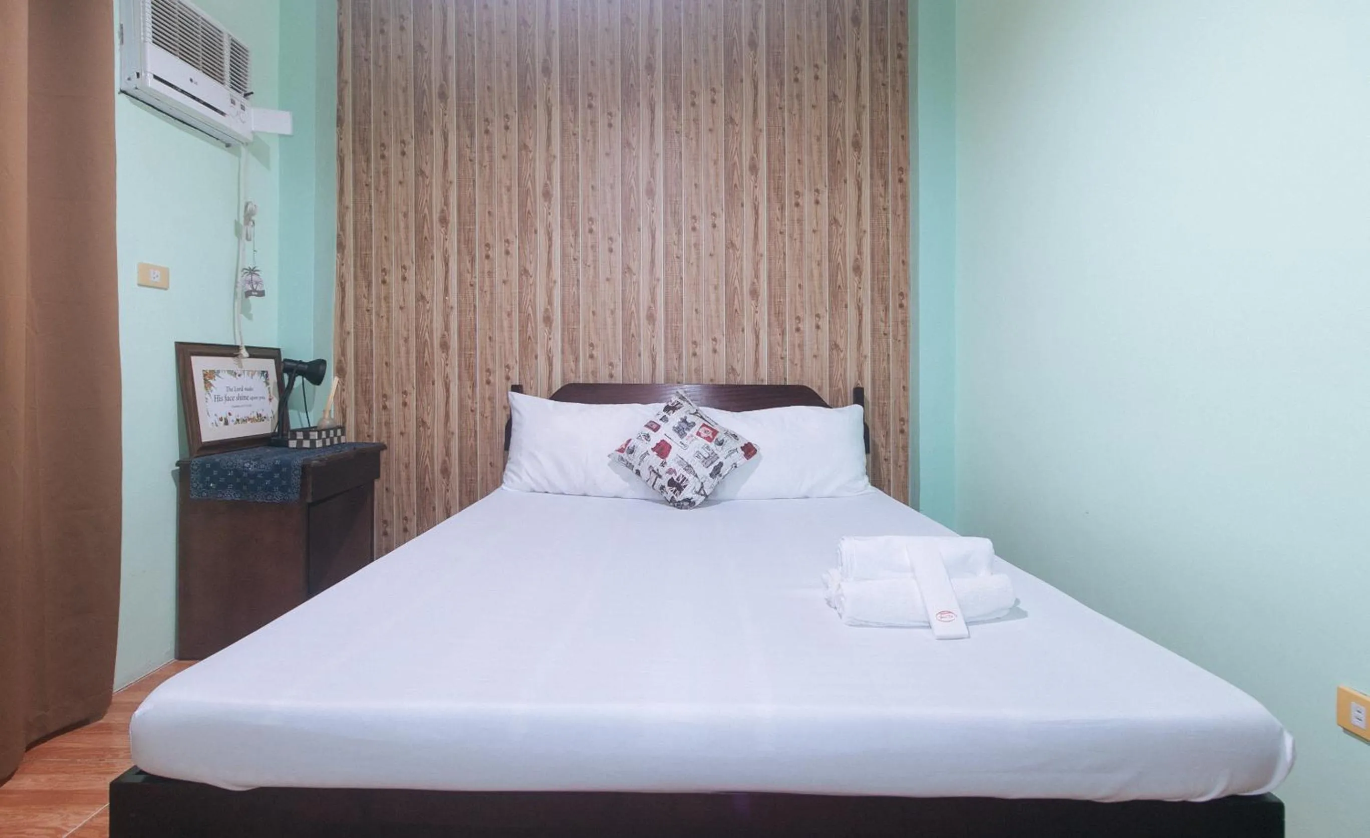 Bed in En Gedi Beach Resort by RedDoorz