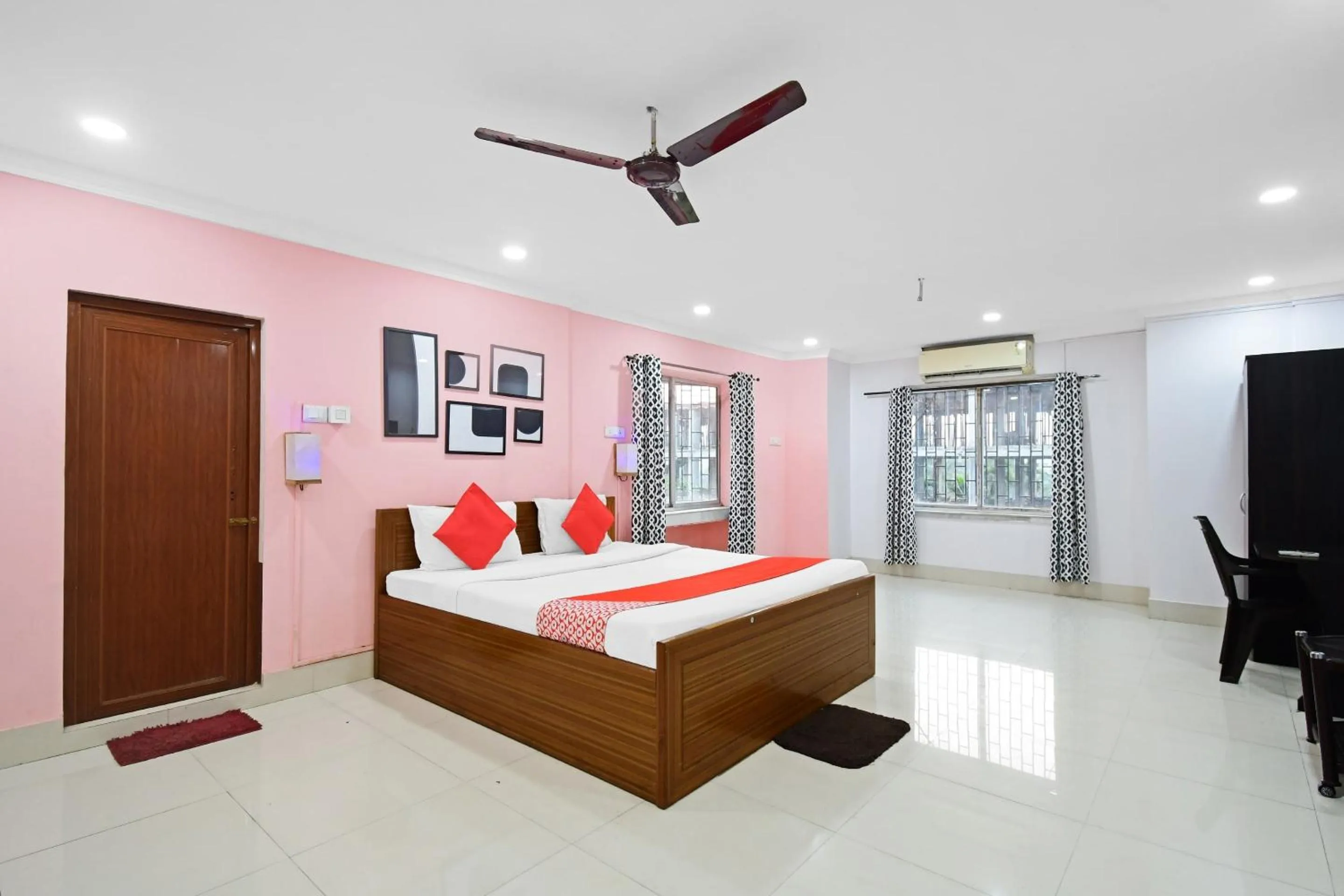 Facade/entrance in Hotel O Dream Hotels