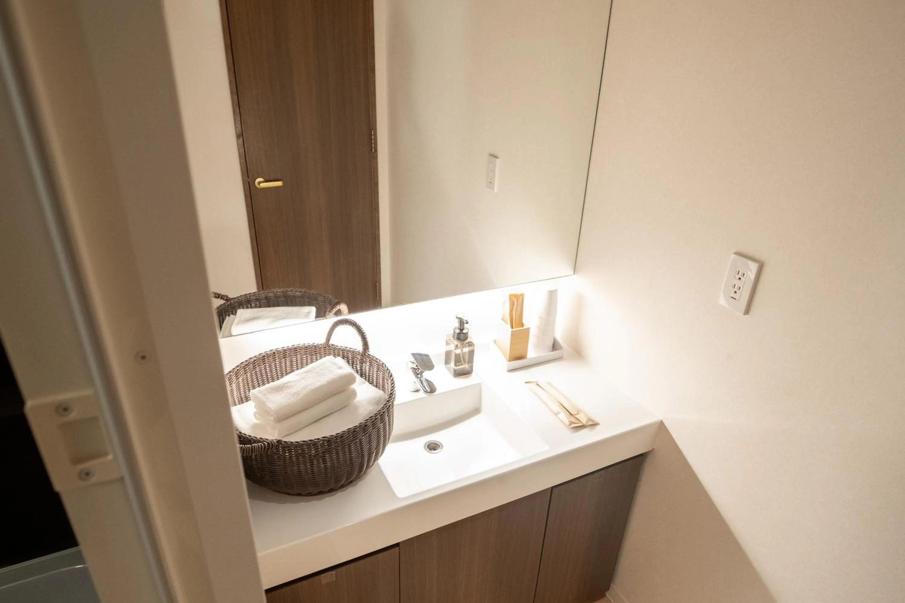 Bathroom in ORI Rokkaku