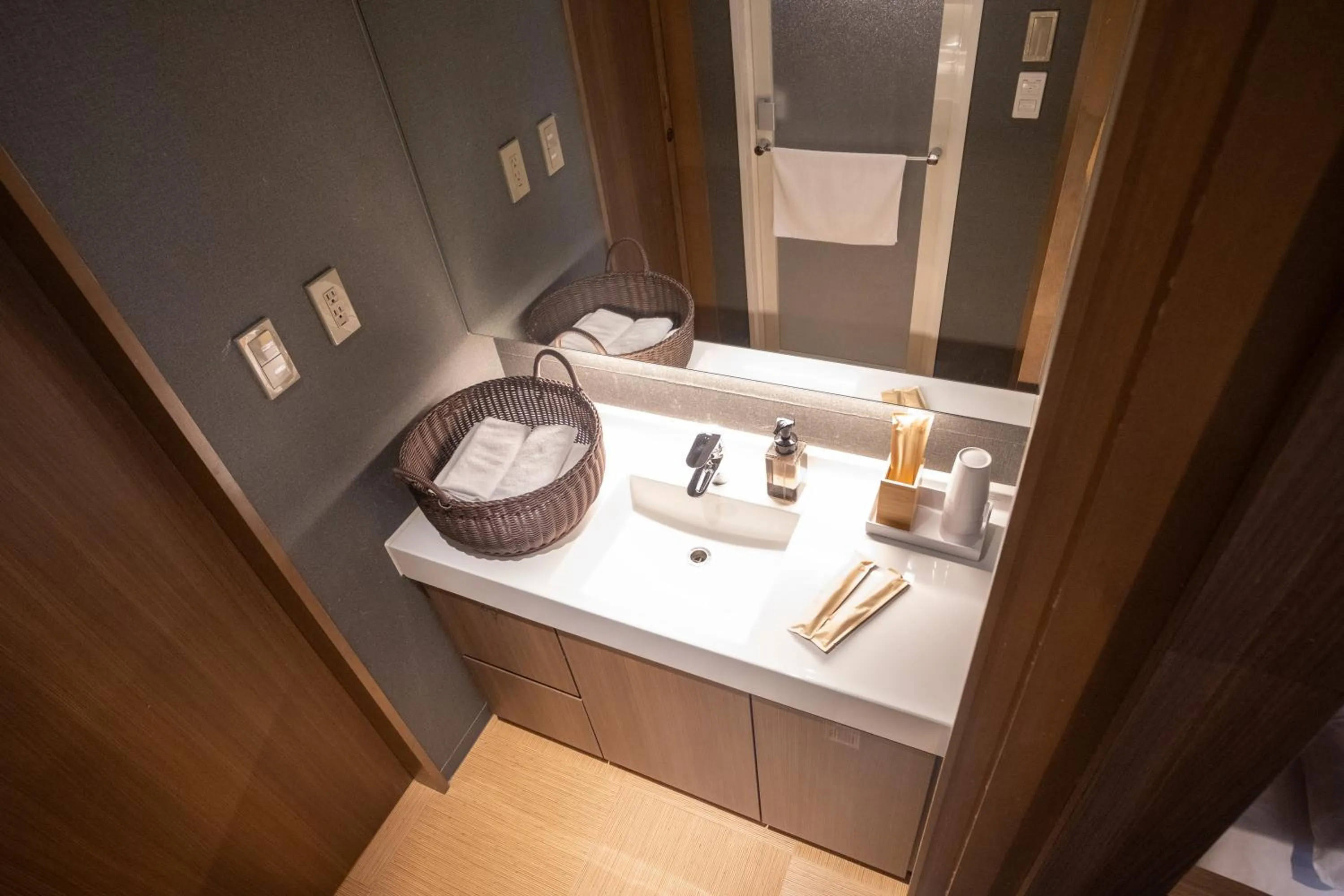 Bathroom in ORI Rokkaku