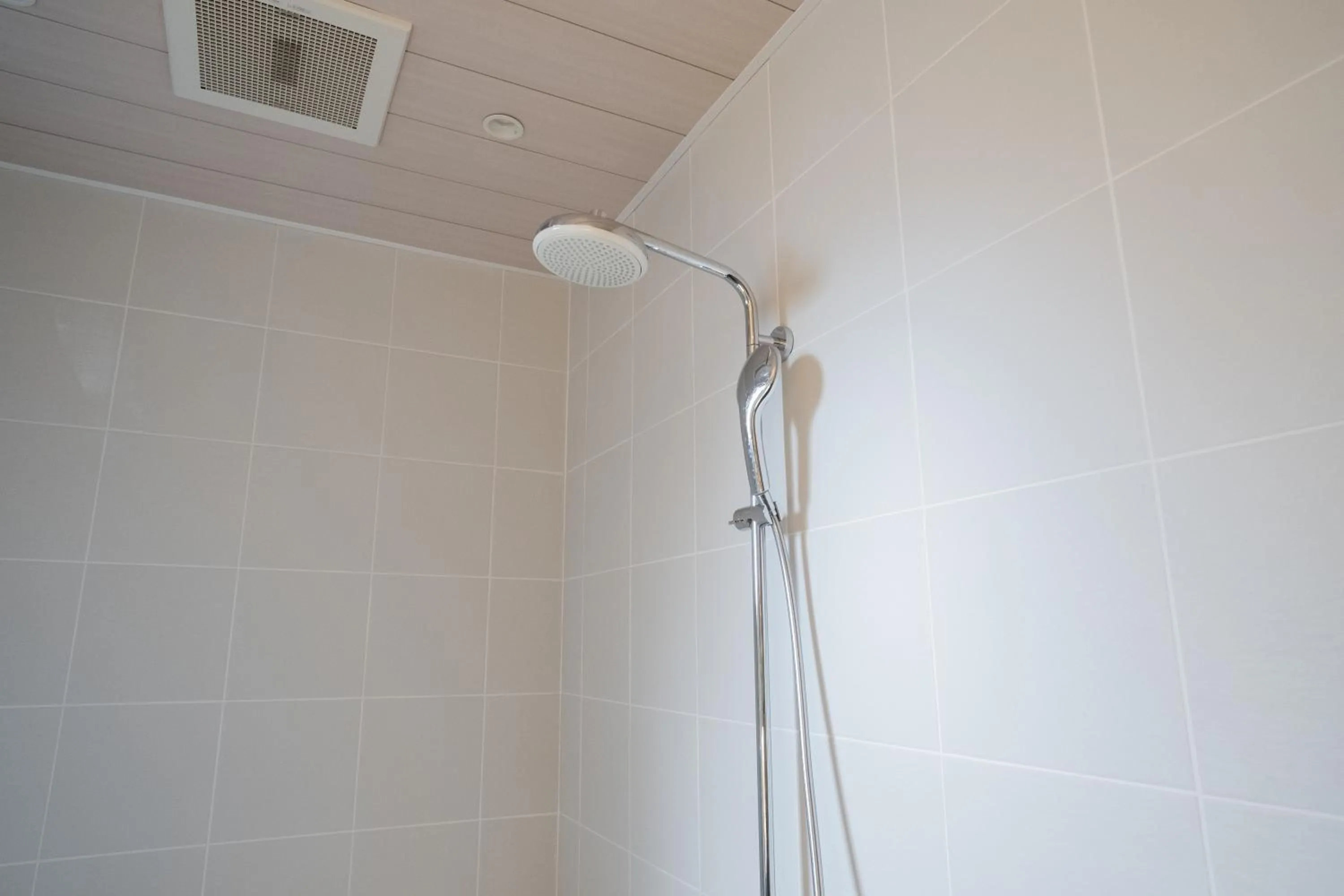 Shower in ORI Rokkaku