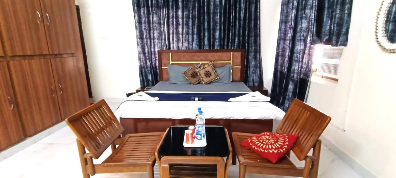 Zora Park Luxury Rooms