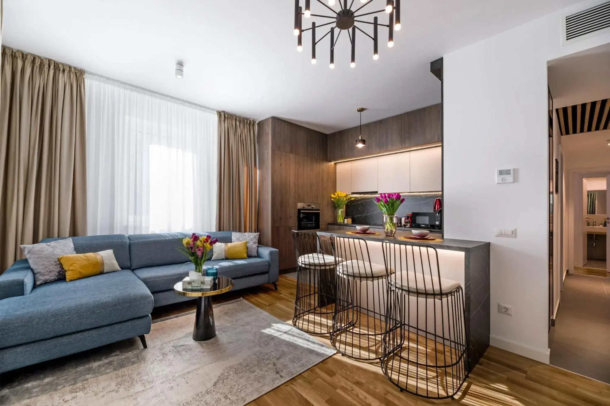Two-Bedroom Apartment in Bucharest Luxury Apartments Two-Bedroom Apartment in Bucharest Luxury Apartments
