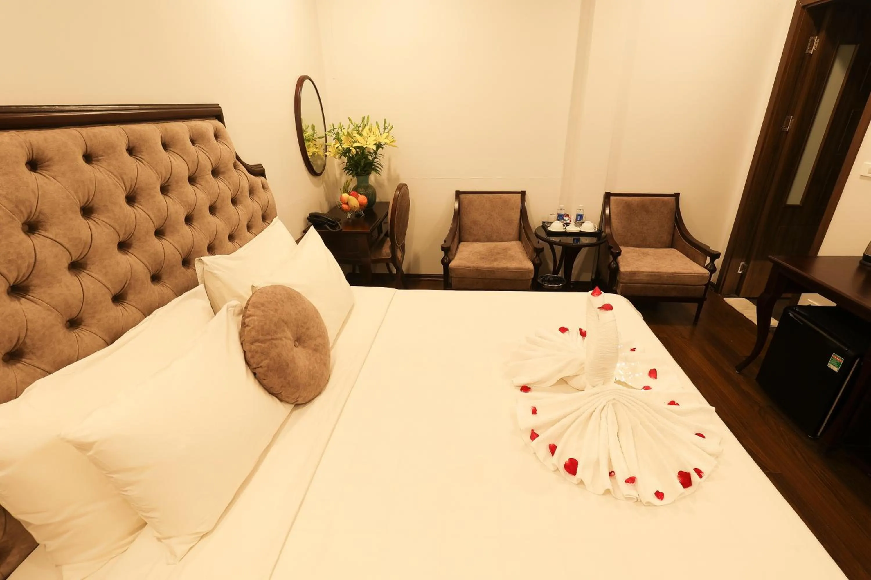 Bed in Royal Văn Phú Hotel