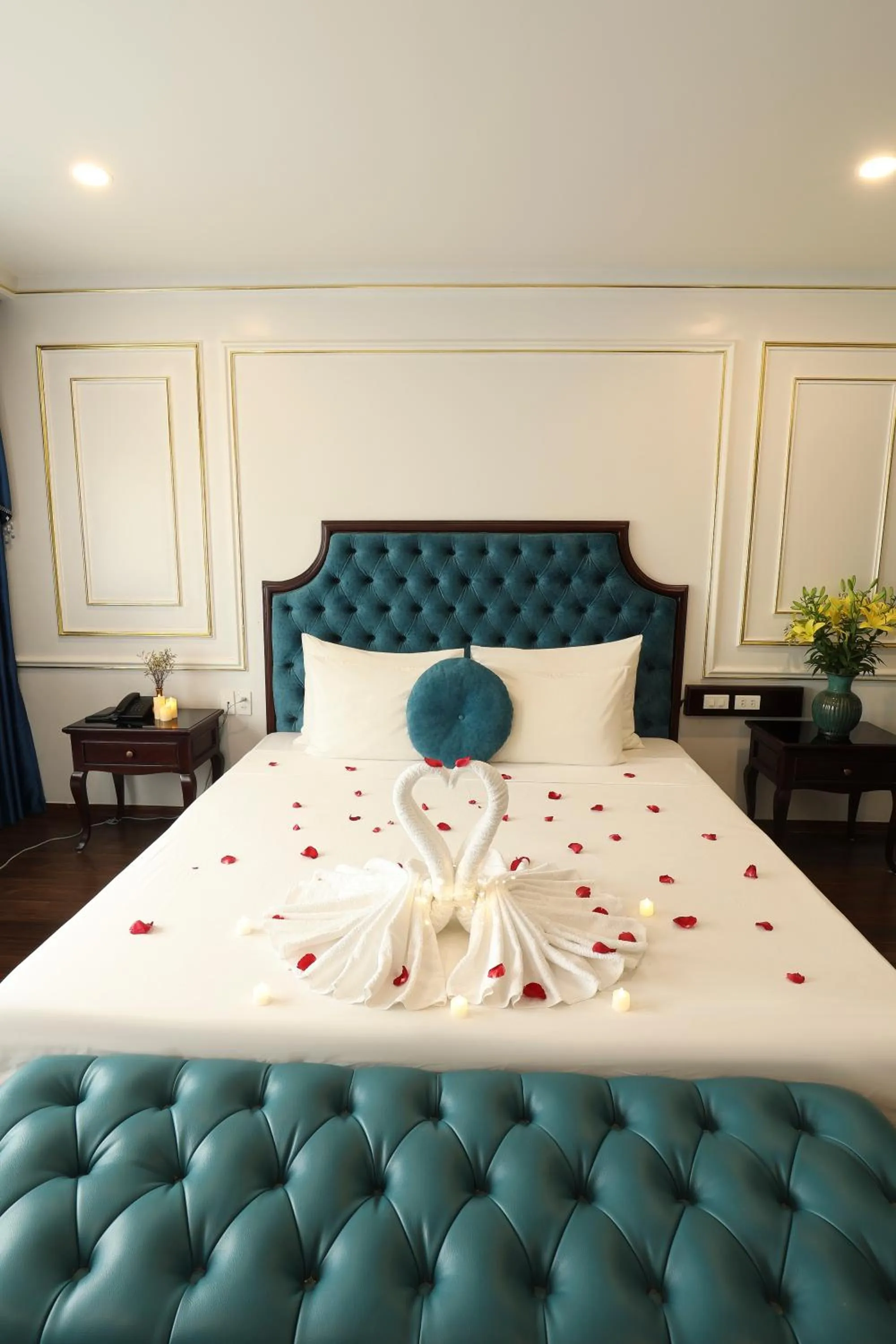 Living room in Royal Văn Phú Hotel