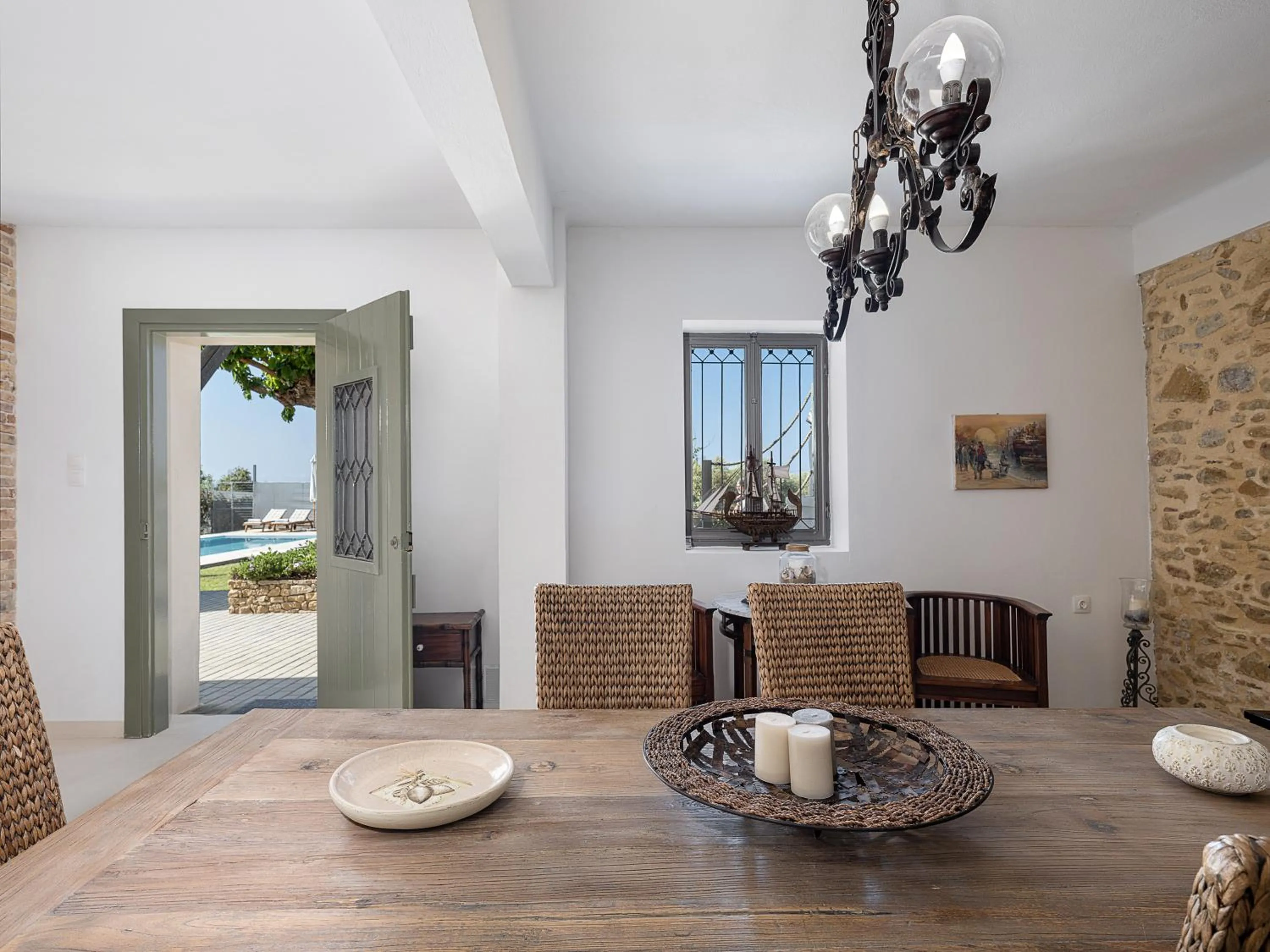 Seating area in Ondathaki Pirgos