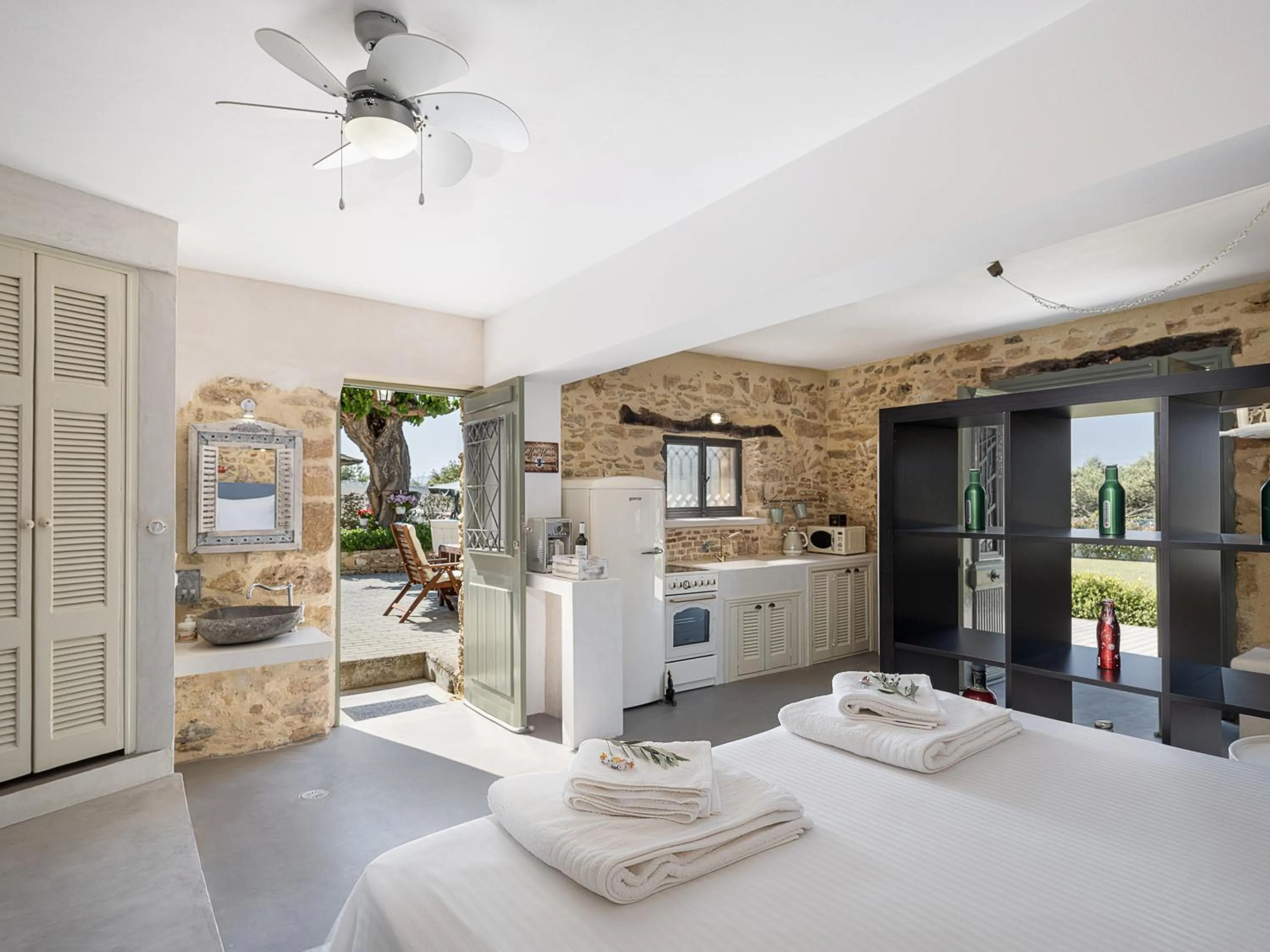 Bed in Ondathaki Pirgos