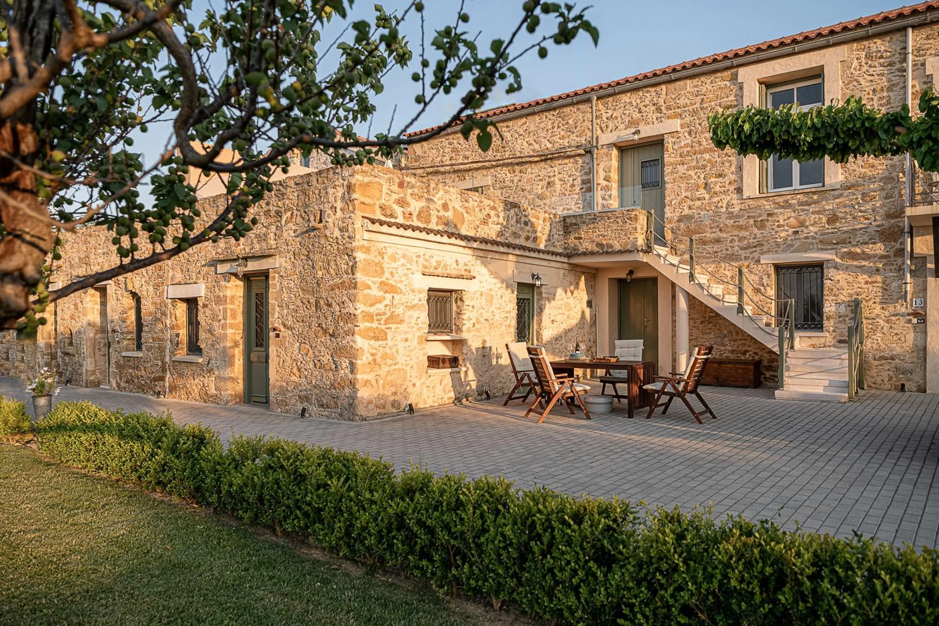 Property building in Ondathaki Pirgos