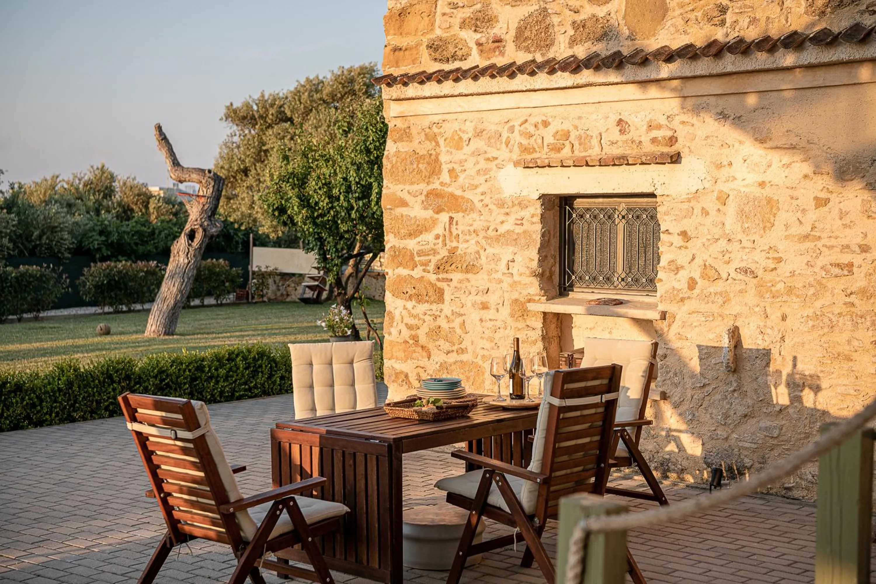 Day in Ondathaki Pirgos