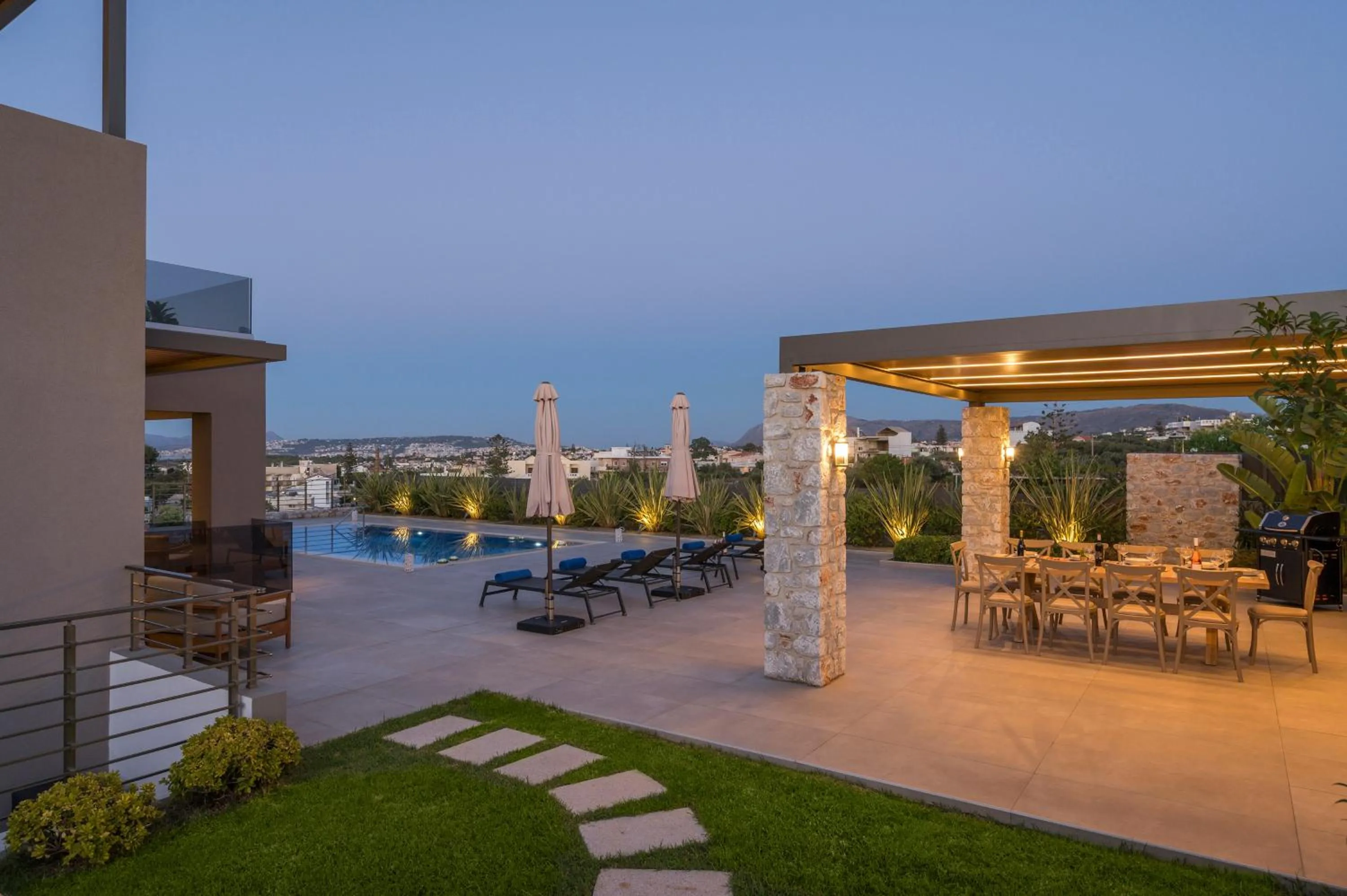 Imperium Luxury Villas-Sauna, Jacuzzi, Heated Pool & Gym-Chania