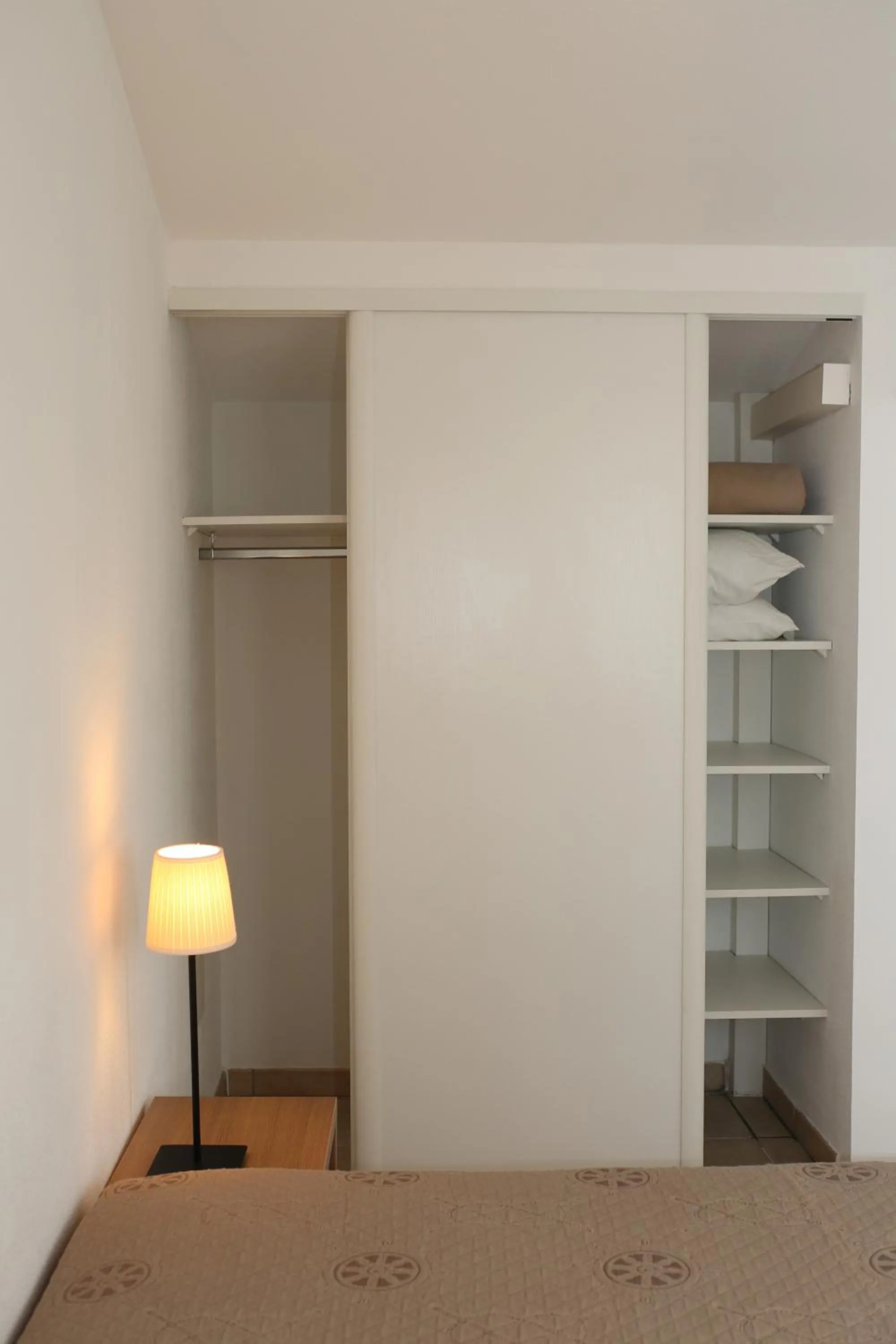 wardrobe, Bed in Casa Mia