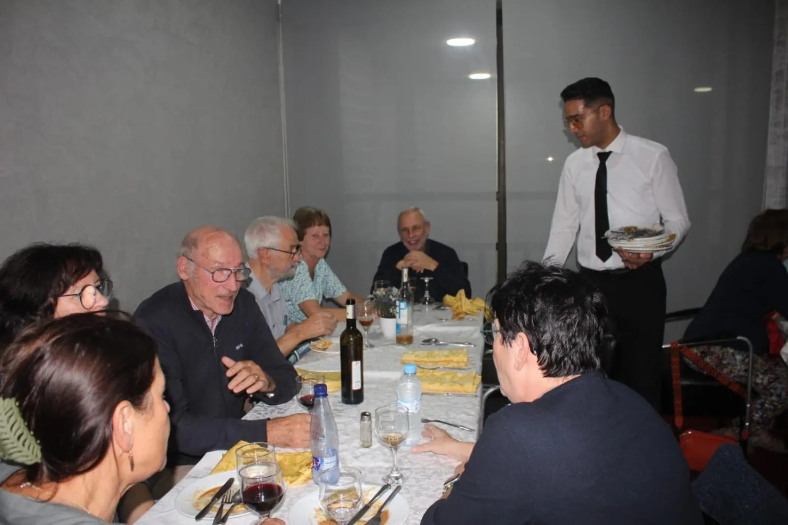 Restaurant/places to eat in Hotel Nouzha