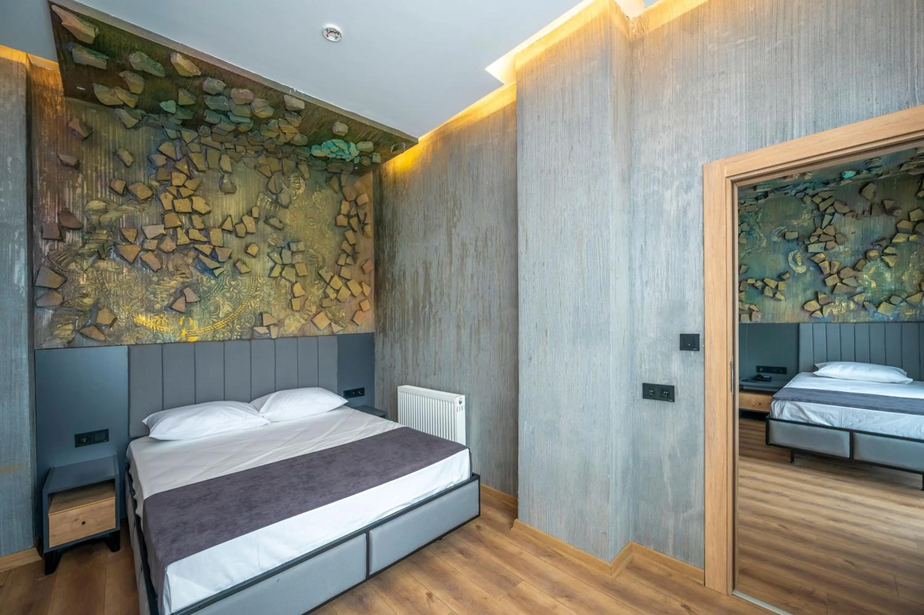 Photo of the whole room, Bed in Continental Airport Hotel