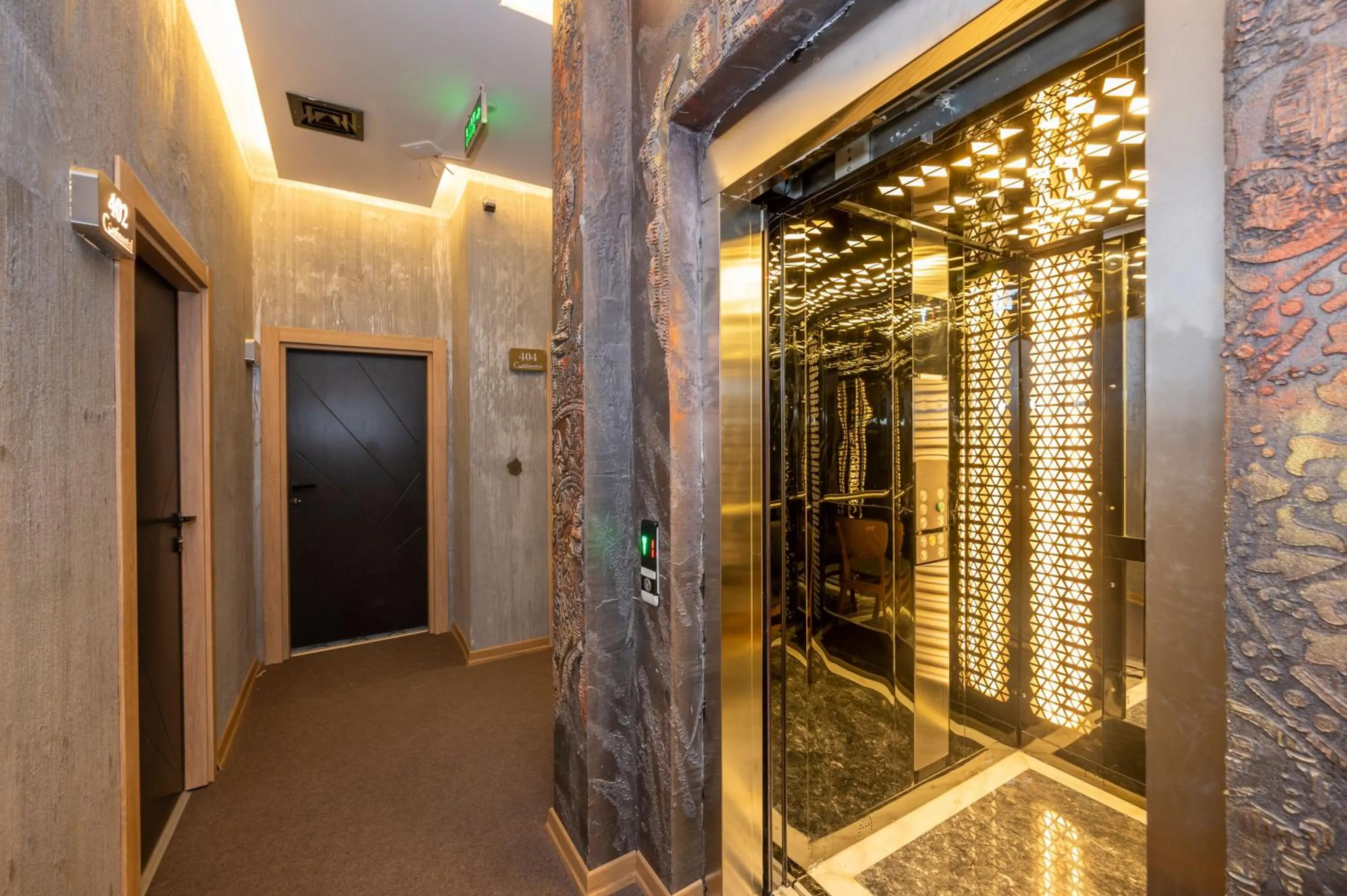 elevator in Continental Airport Hotel