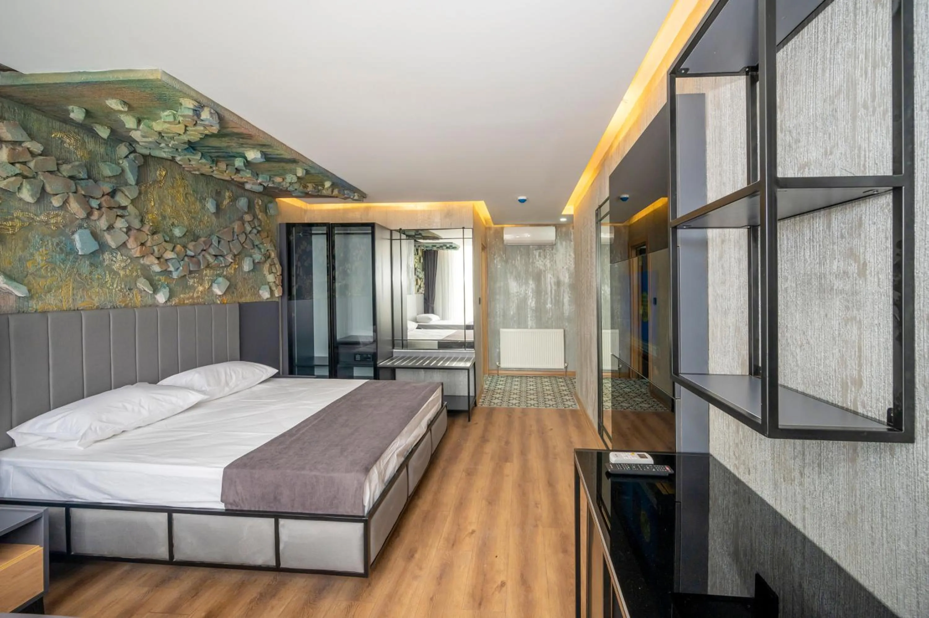 Photo of the whole room, Bed in Continental Airport Hotel