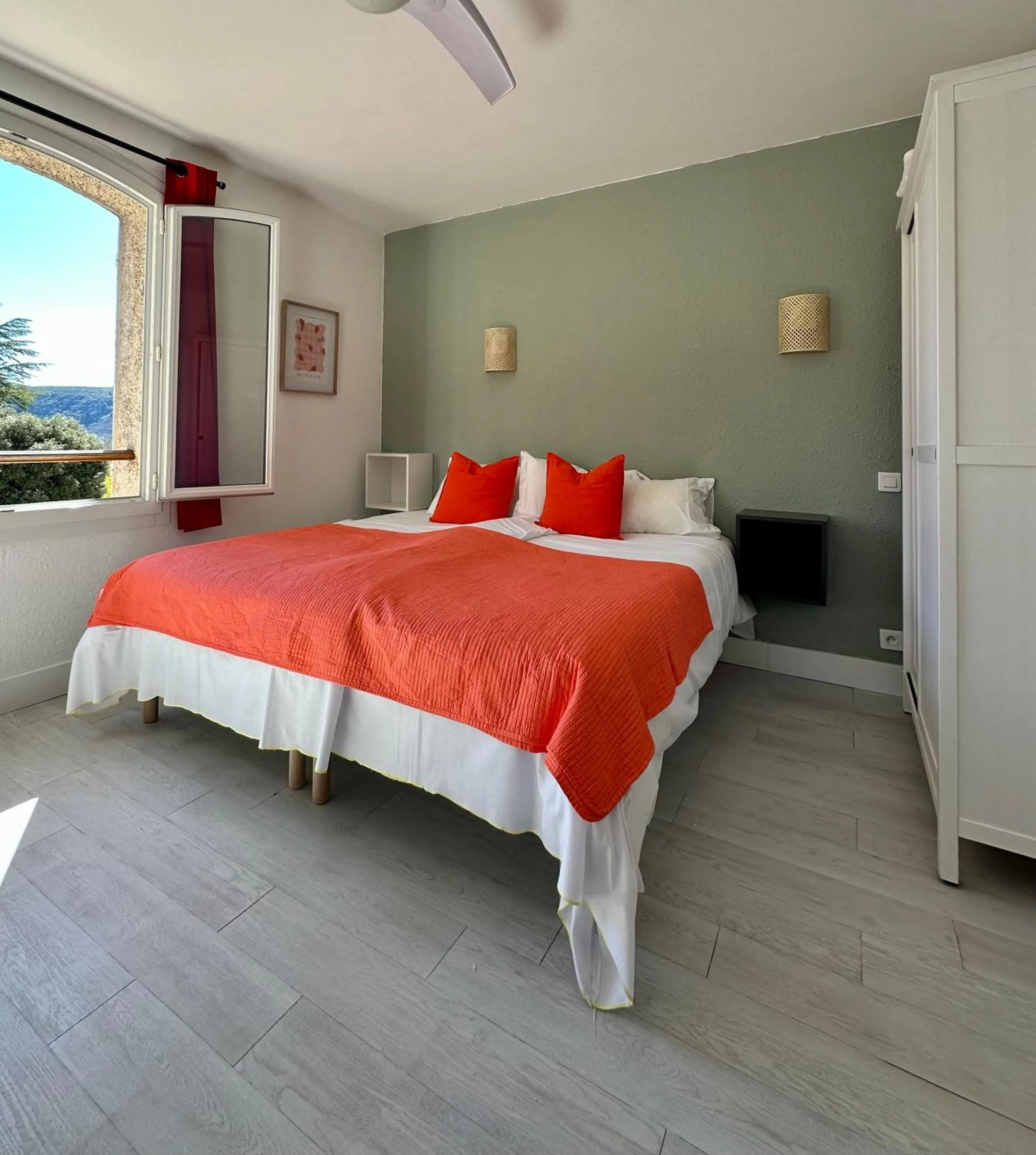 Bed in Le Mas de l'Orangerie 3 etoiles