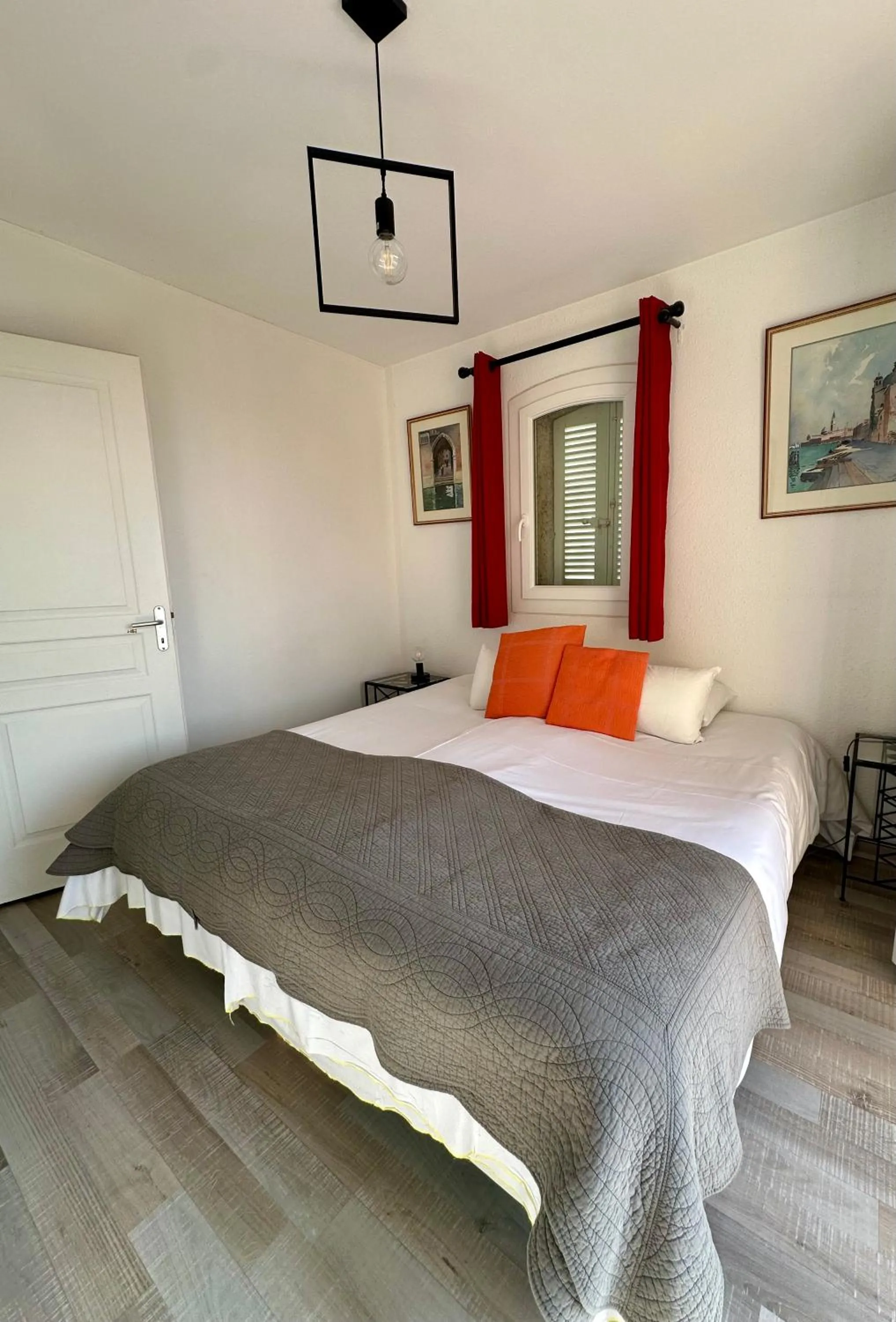 Bed in Le Mas de l'Orangerie 3 etoiles
