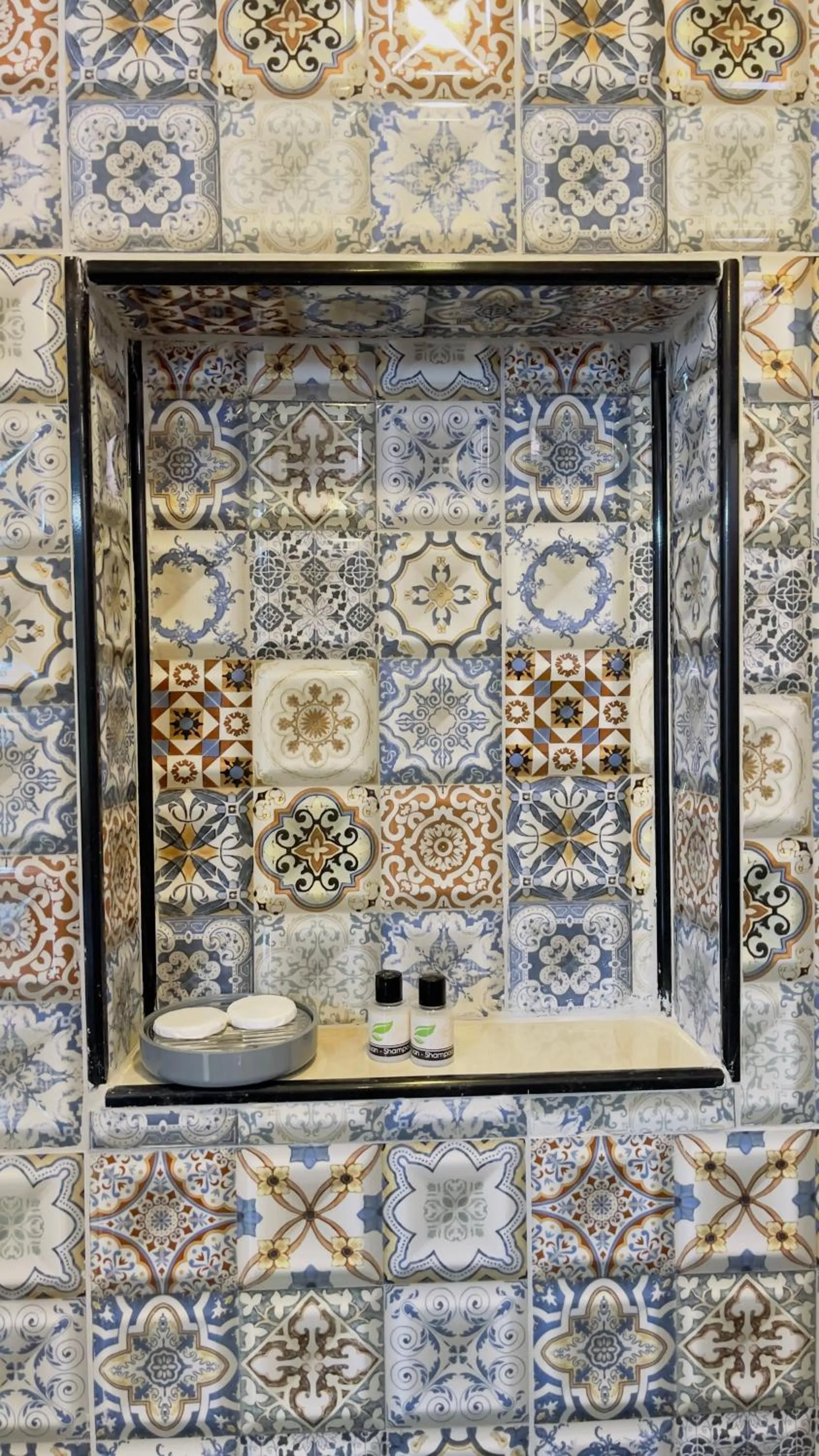 Shower in Lumina Boutique Hotel