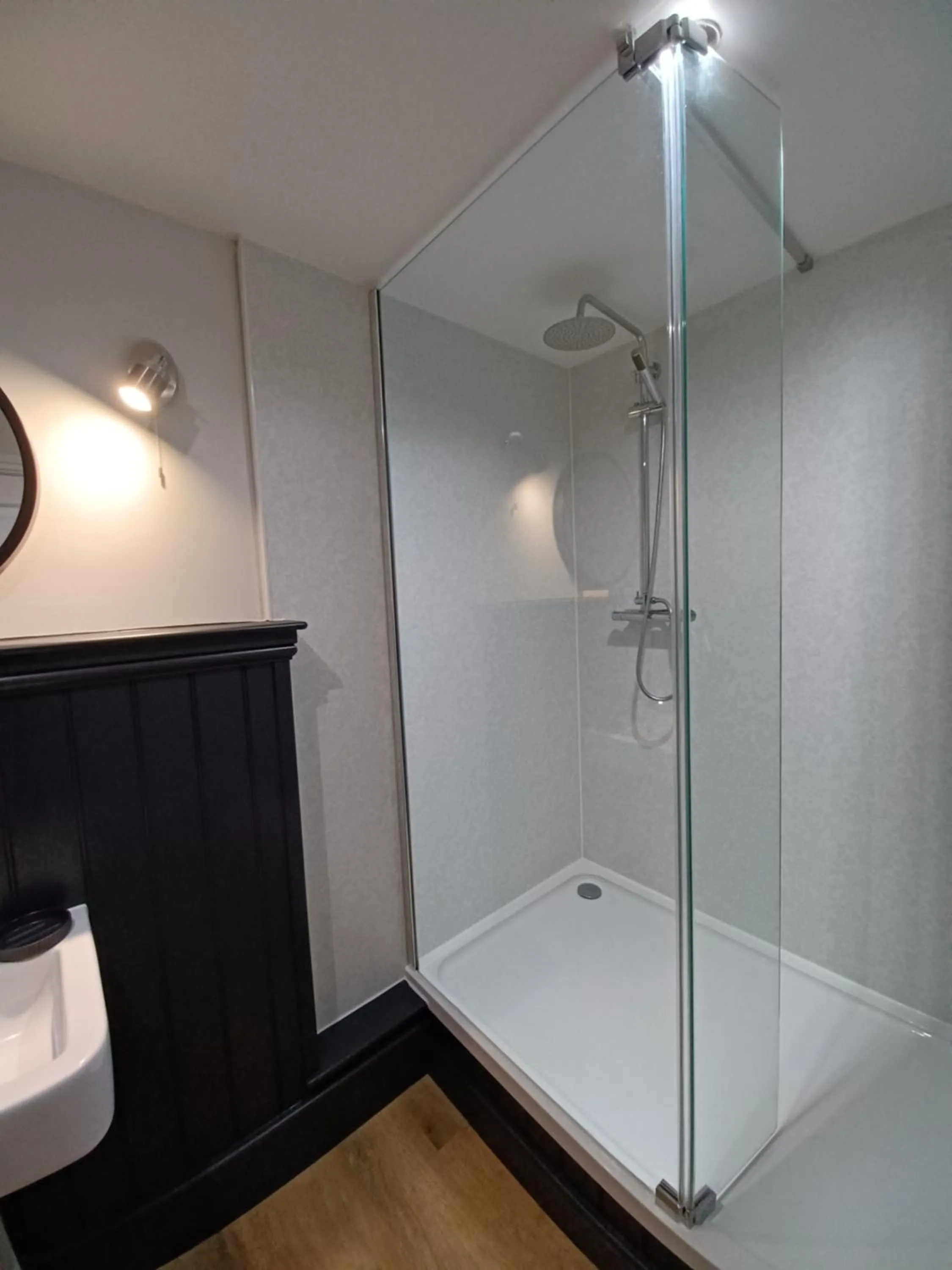 Shower in Stowe Fields